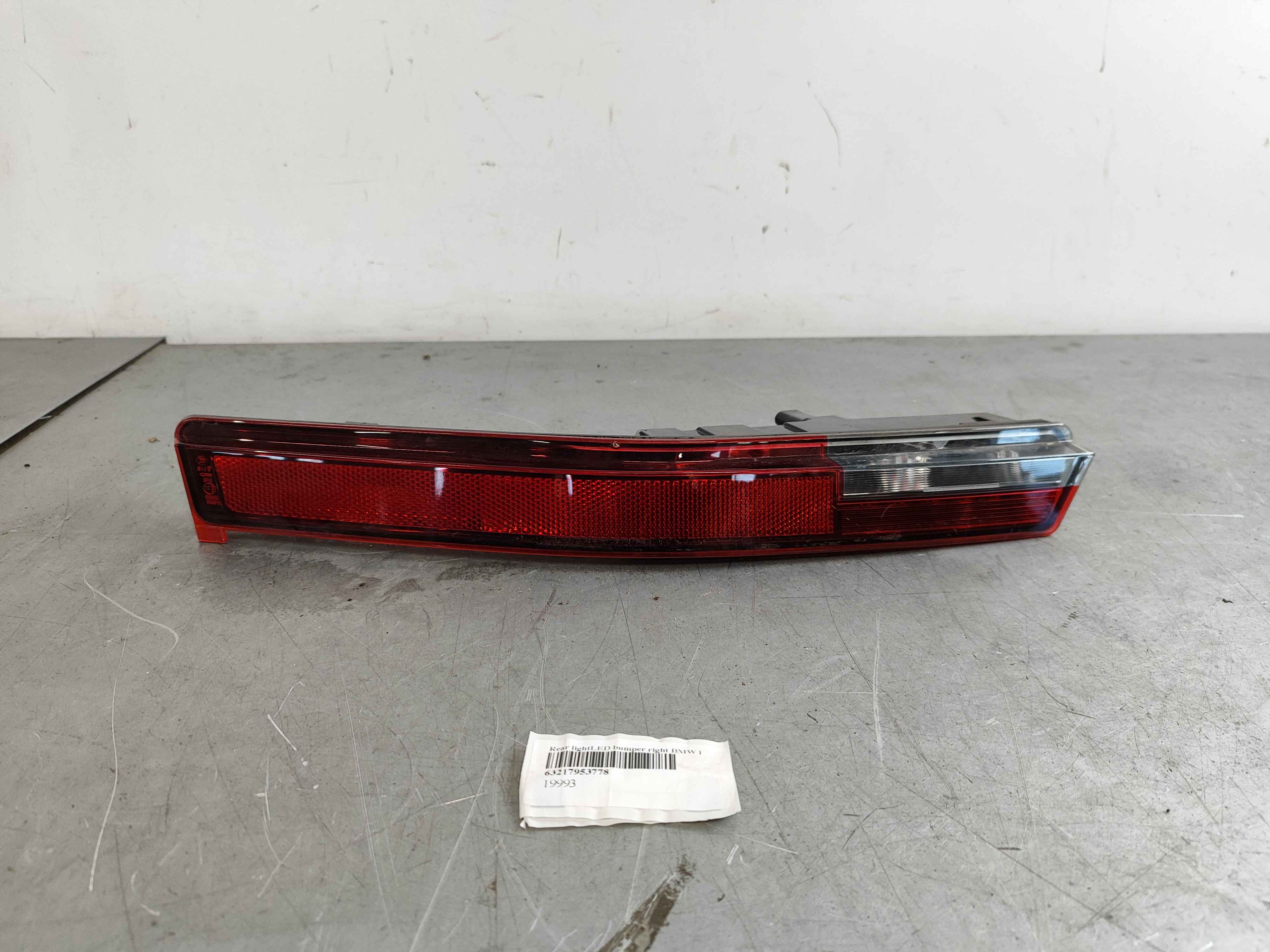 Rear lightLED bumper right BMW i