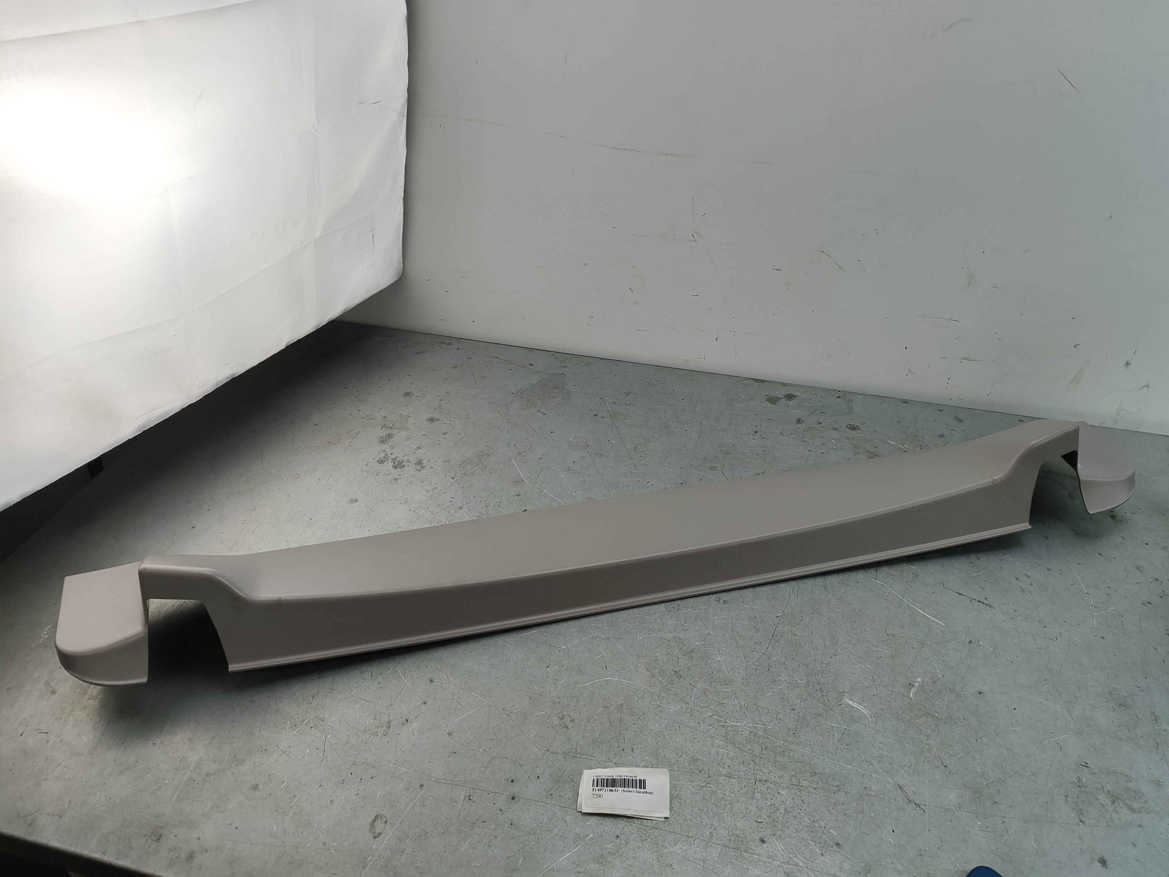 Other trunk trim element