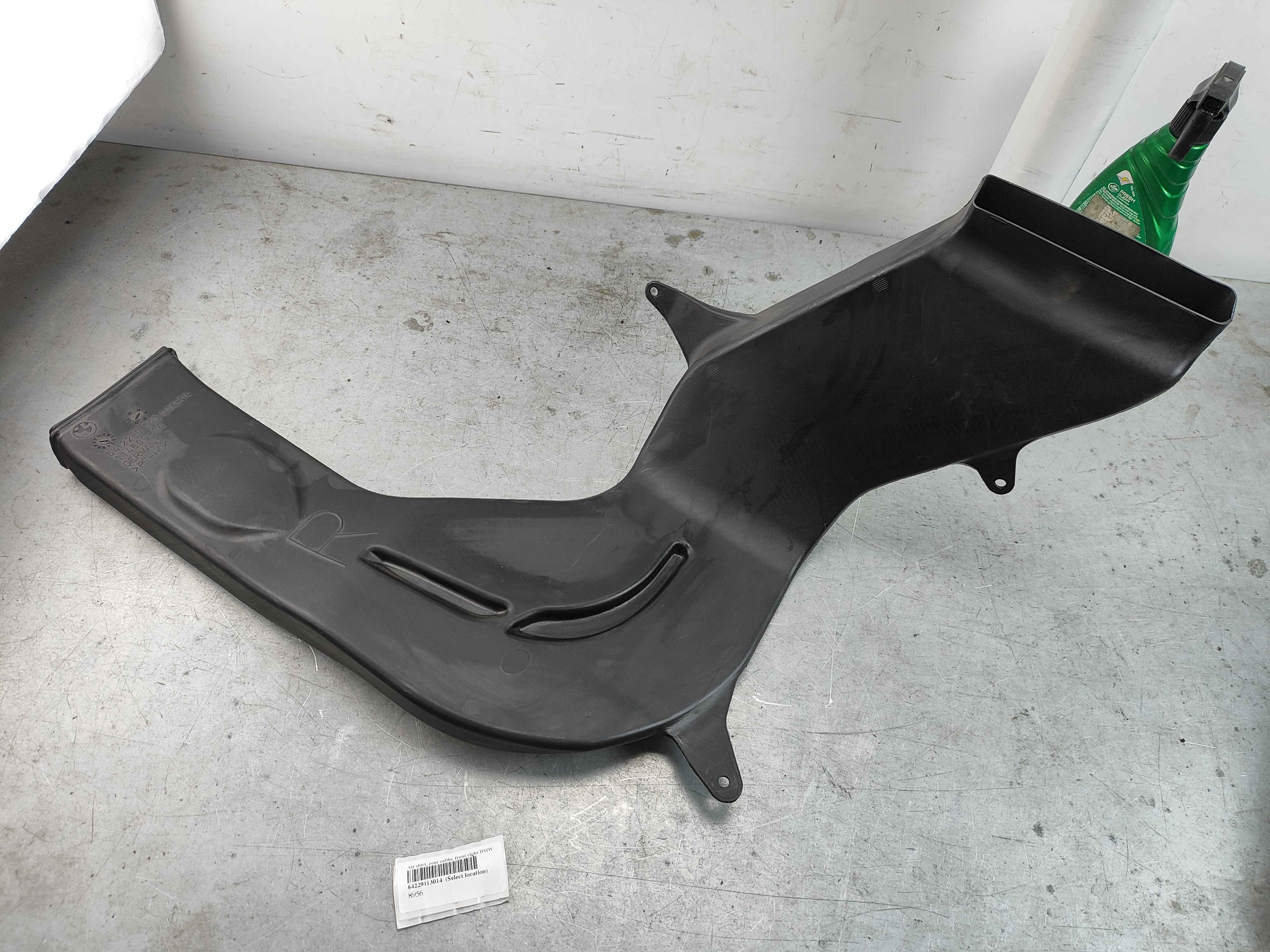 Air duct, rear cabin, front right BMW