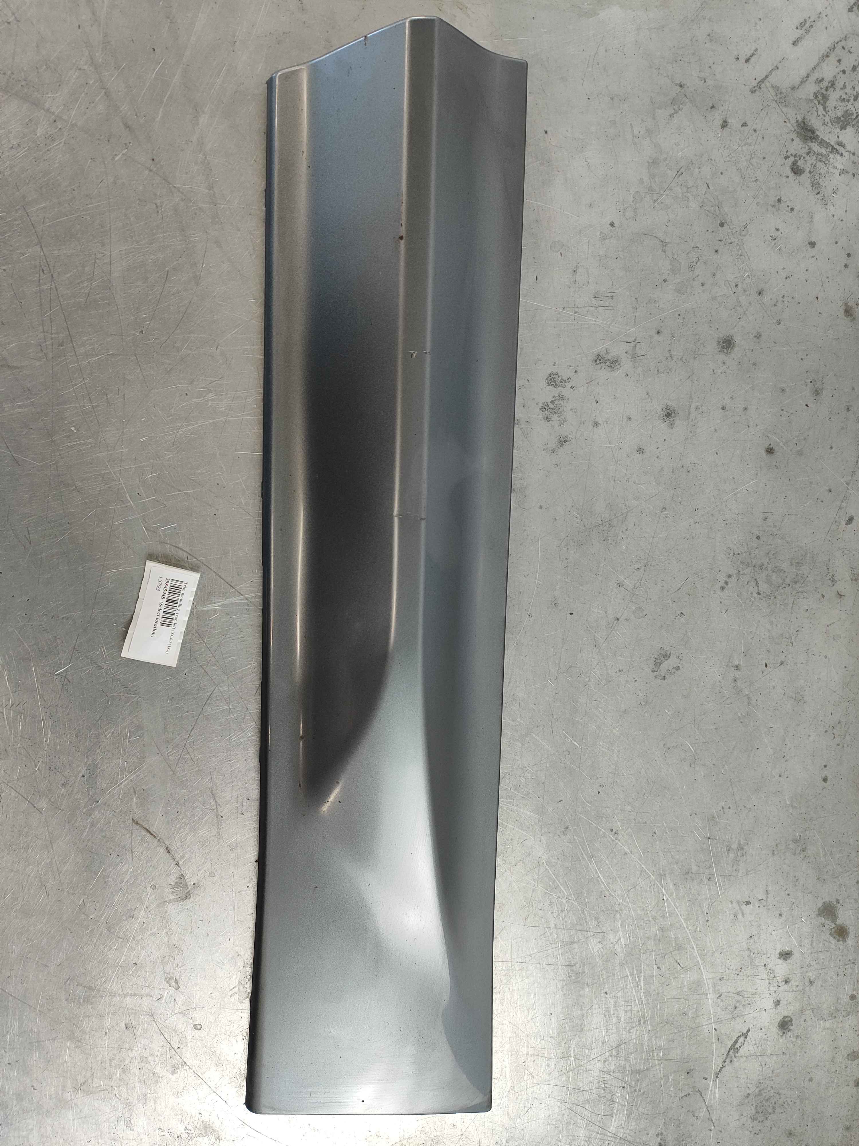 Trim moulding, rear, left (XC60 (18-))
