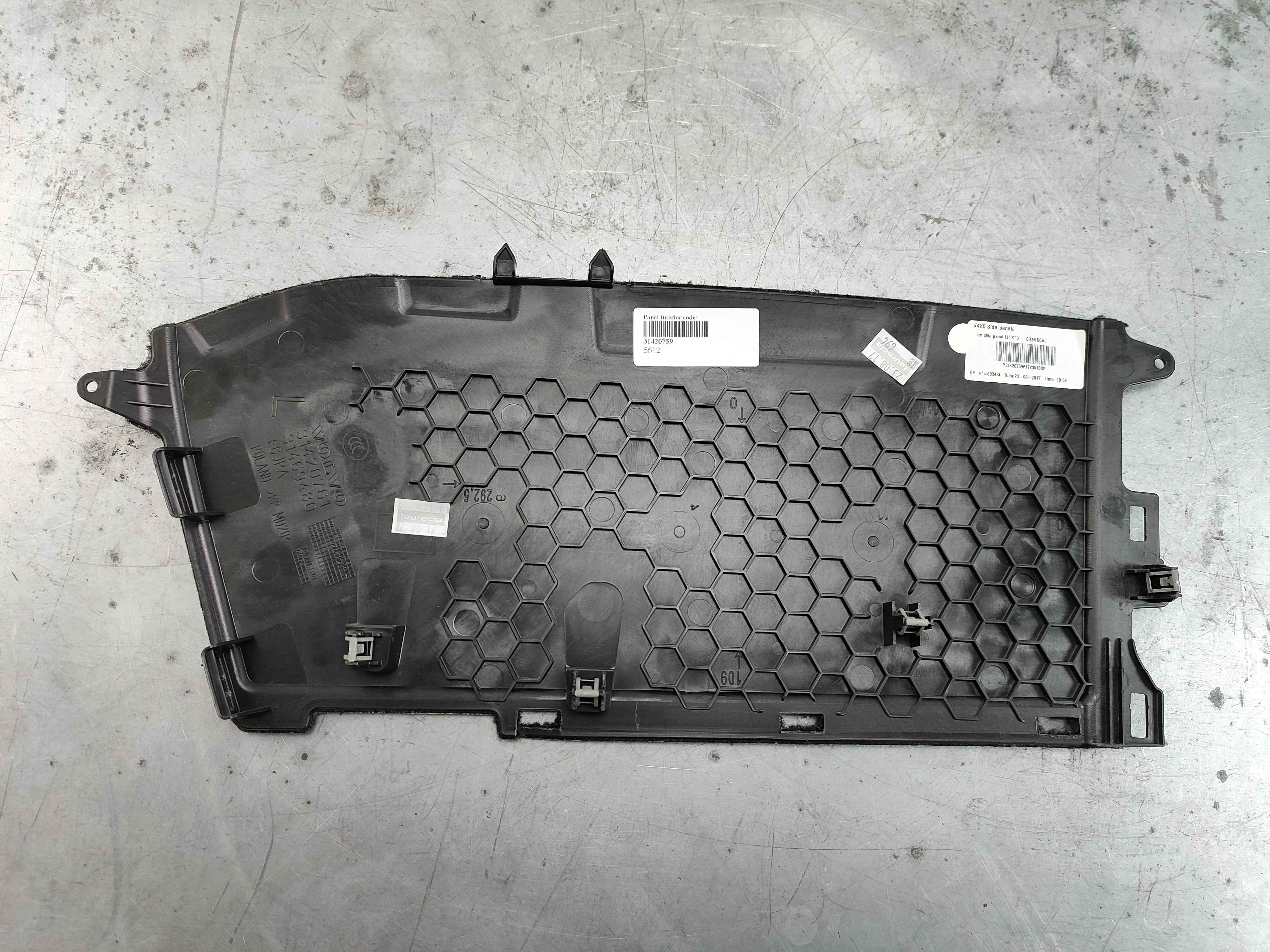 Panel Interior code: RXXX UXXX left rear