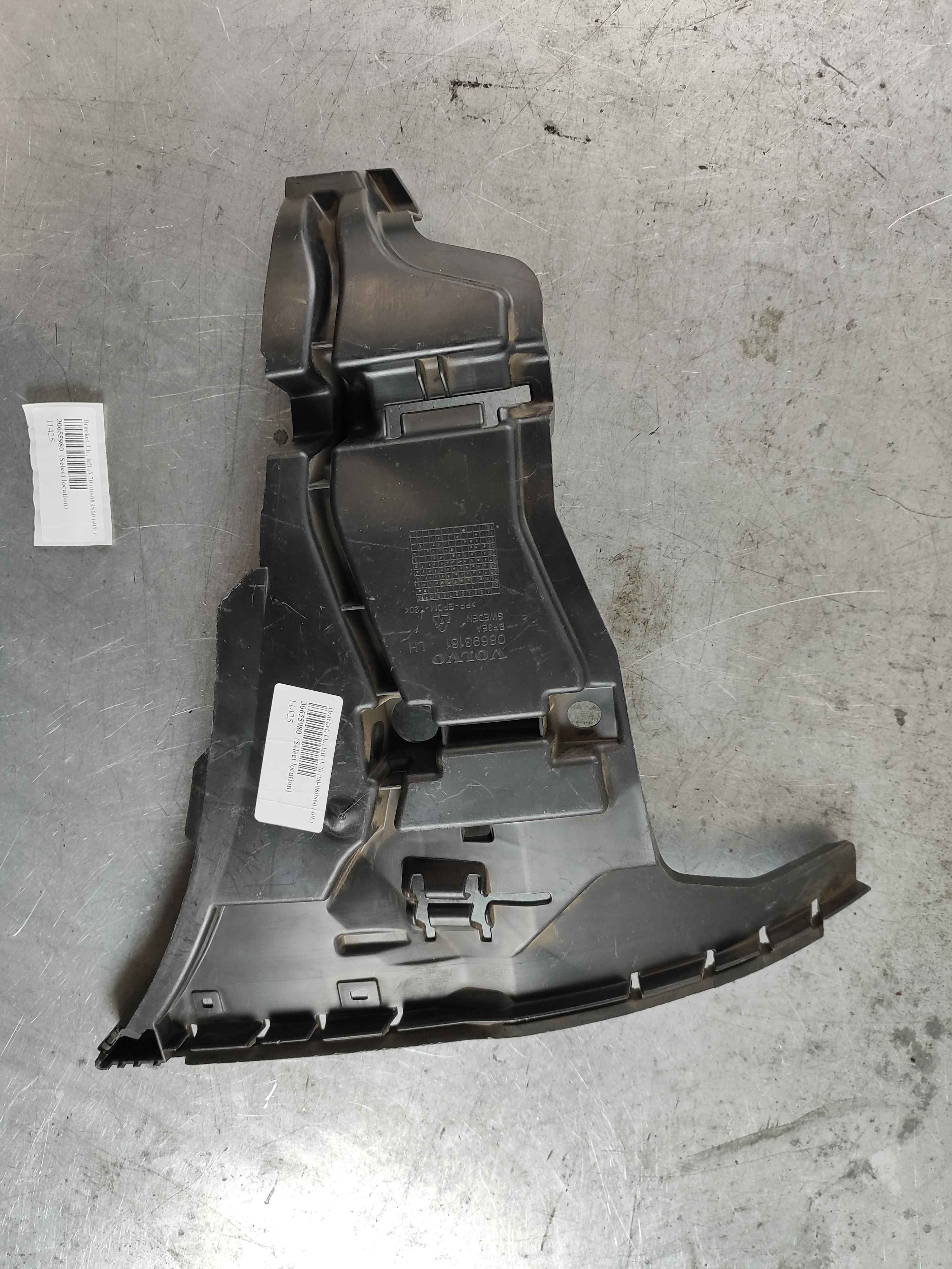 Bracket, l.h., left (V70 (00-08)|S60 (-09))
