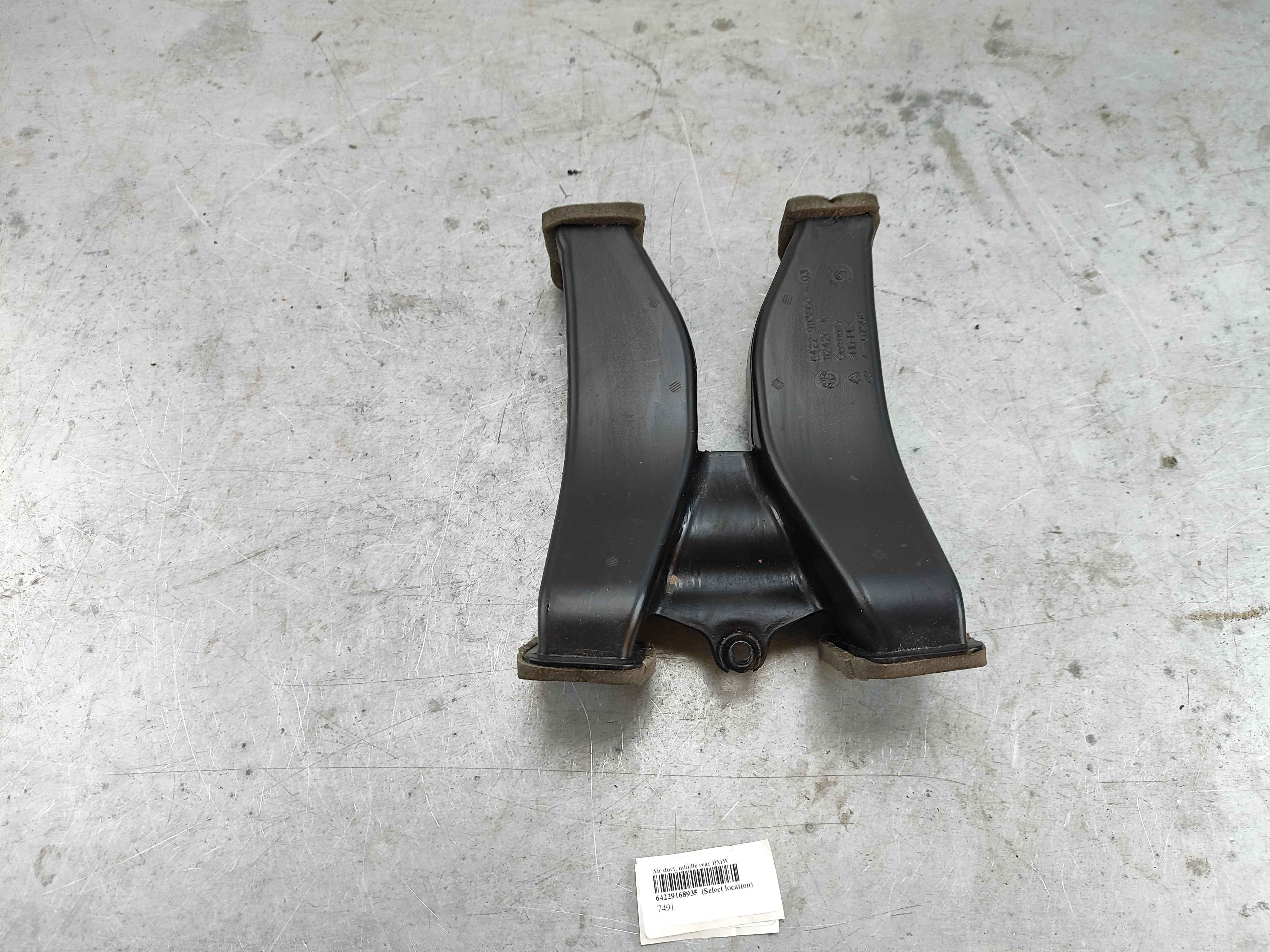 Air duct, middle rear BMW