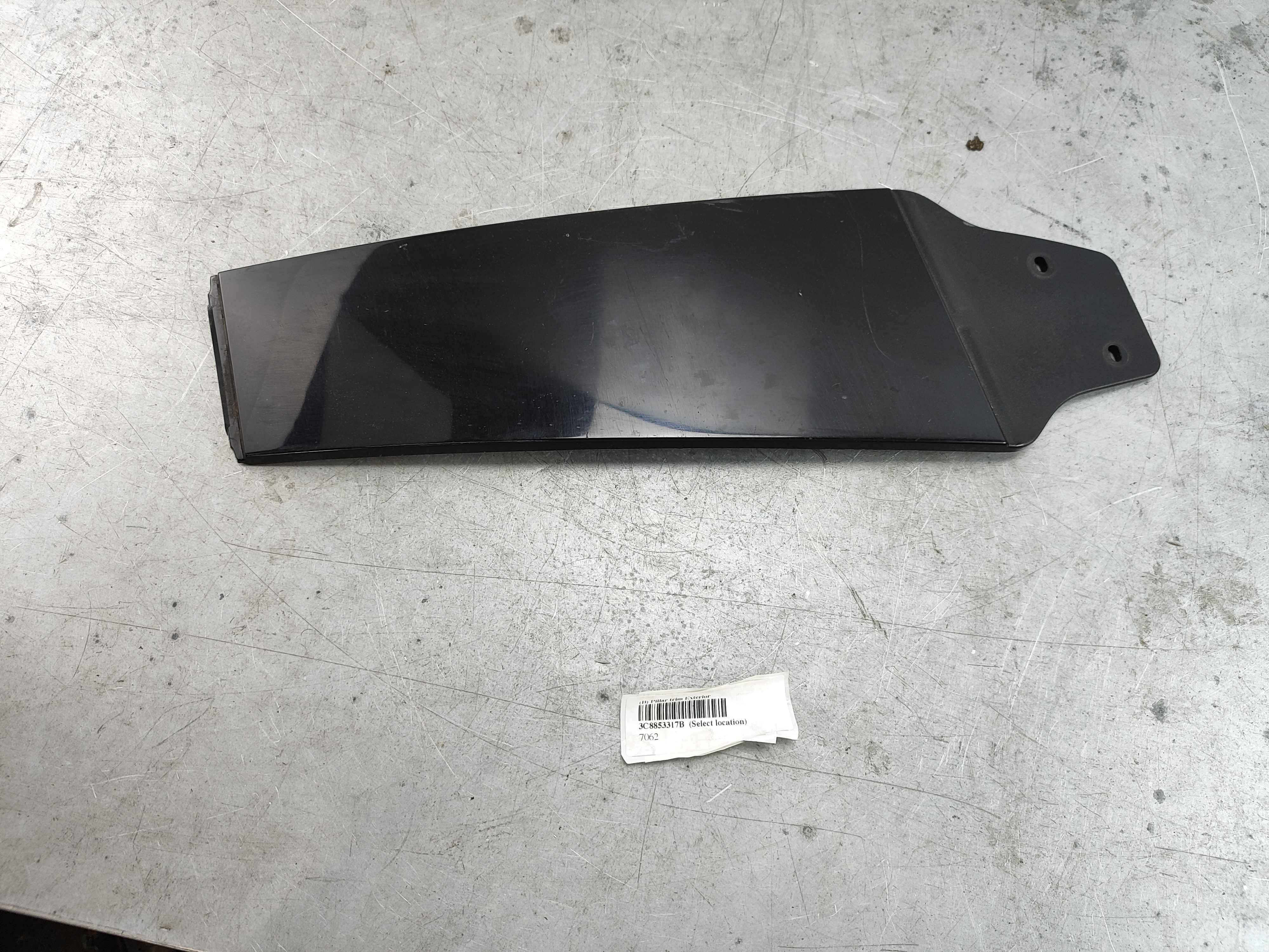 (B) Pillar trim Exterior