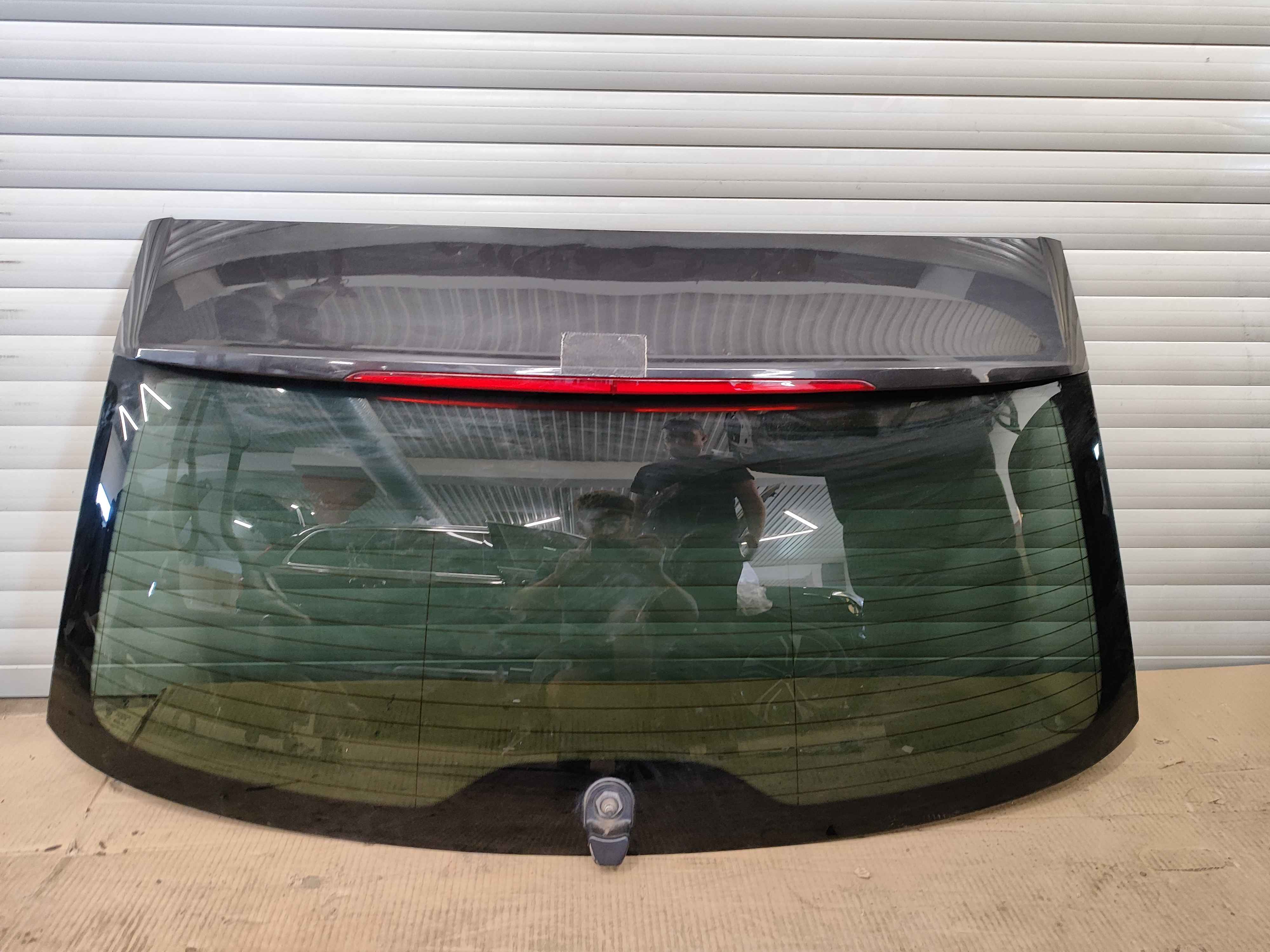 Rear window green BMW