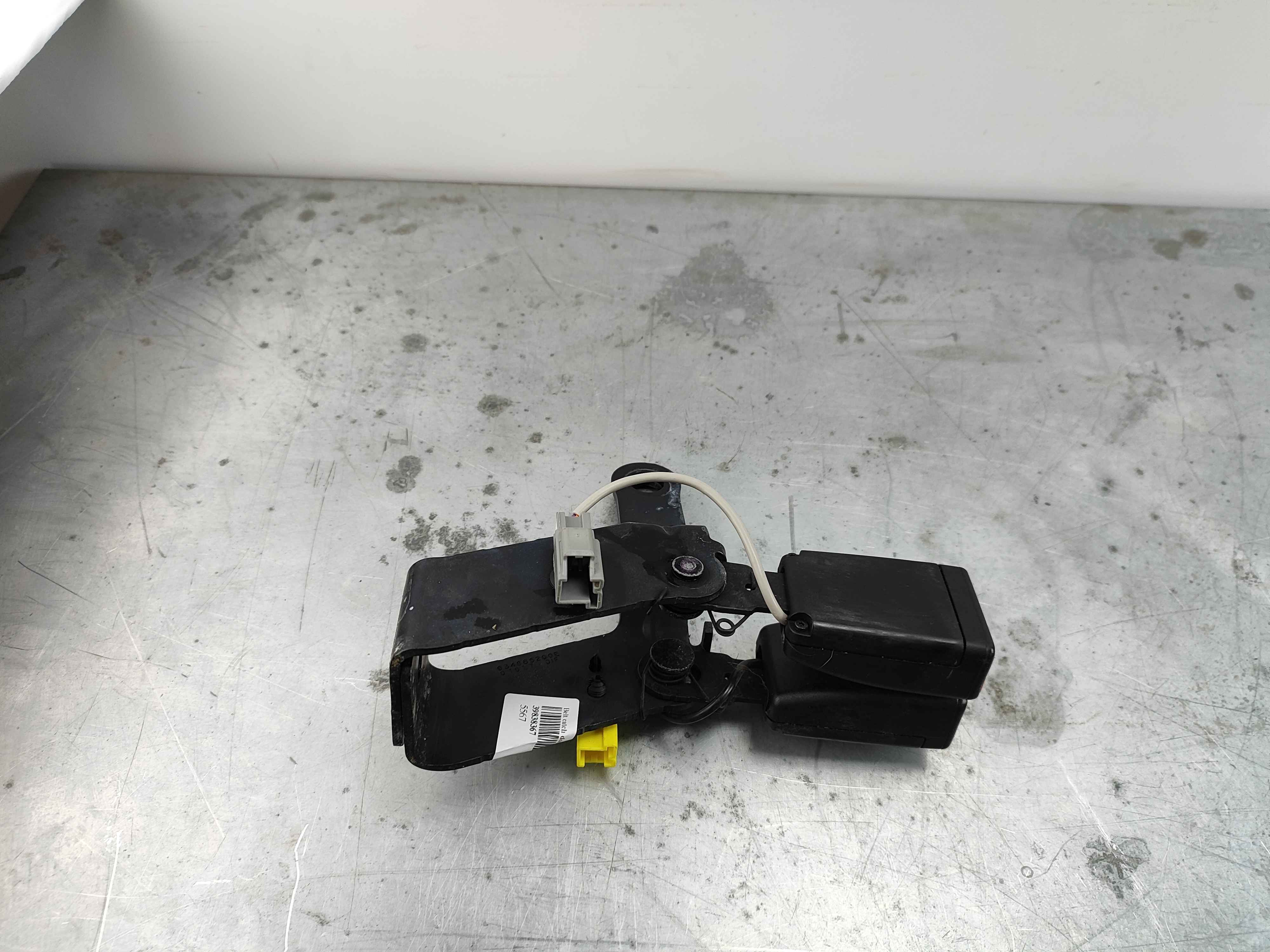 Belt catch double For double seat belt buckle