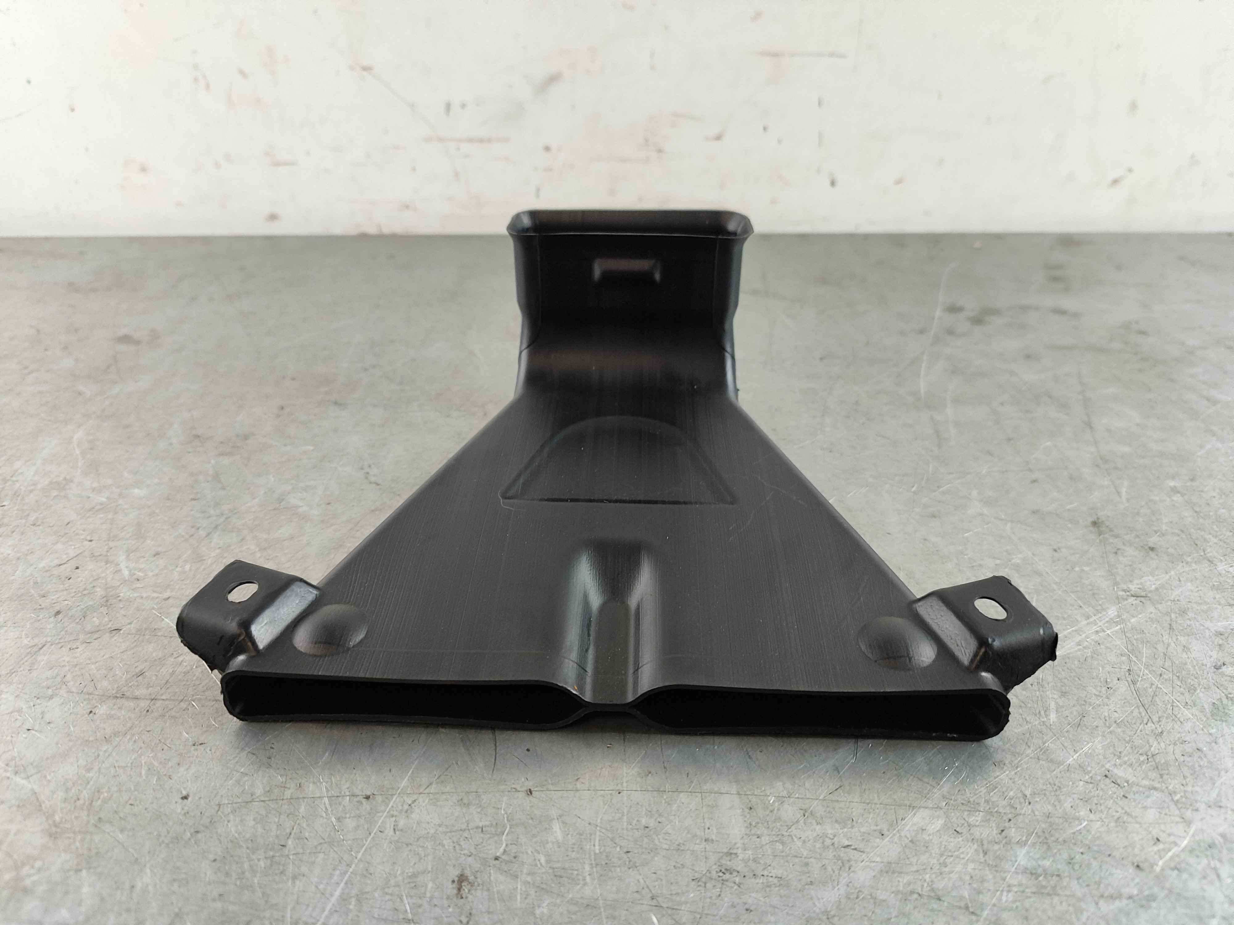 Deflector - Heater Air - Under