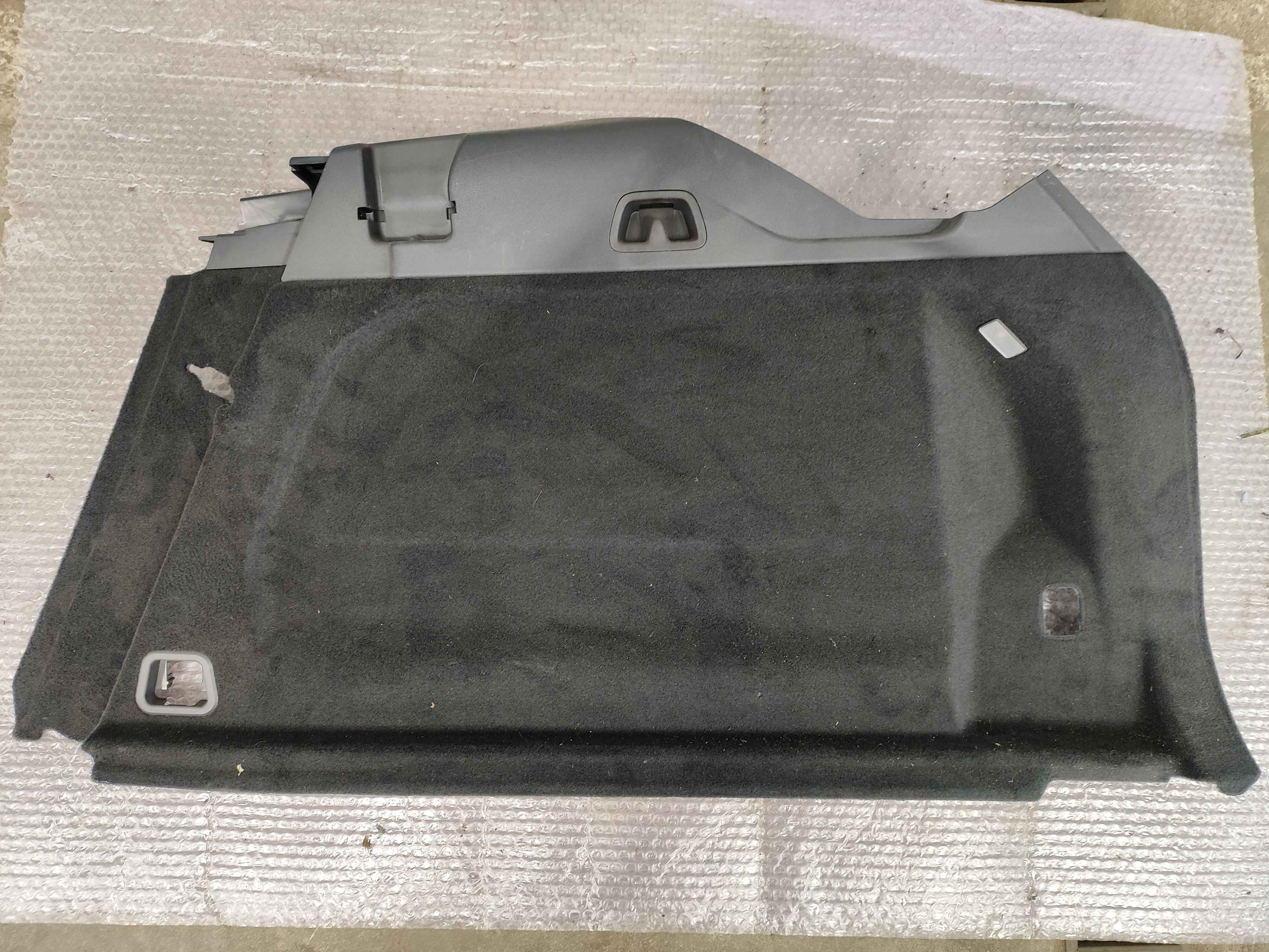 Panel CH 410174- right charcoal Variant code: 7201 or 7202