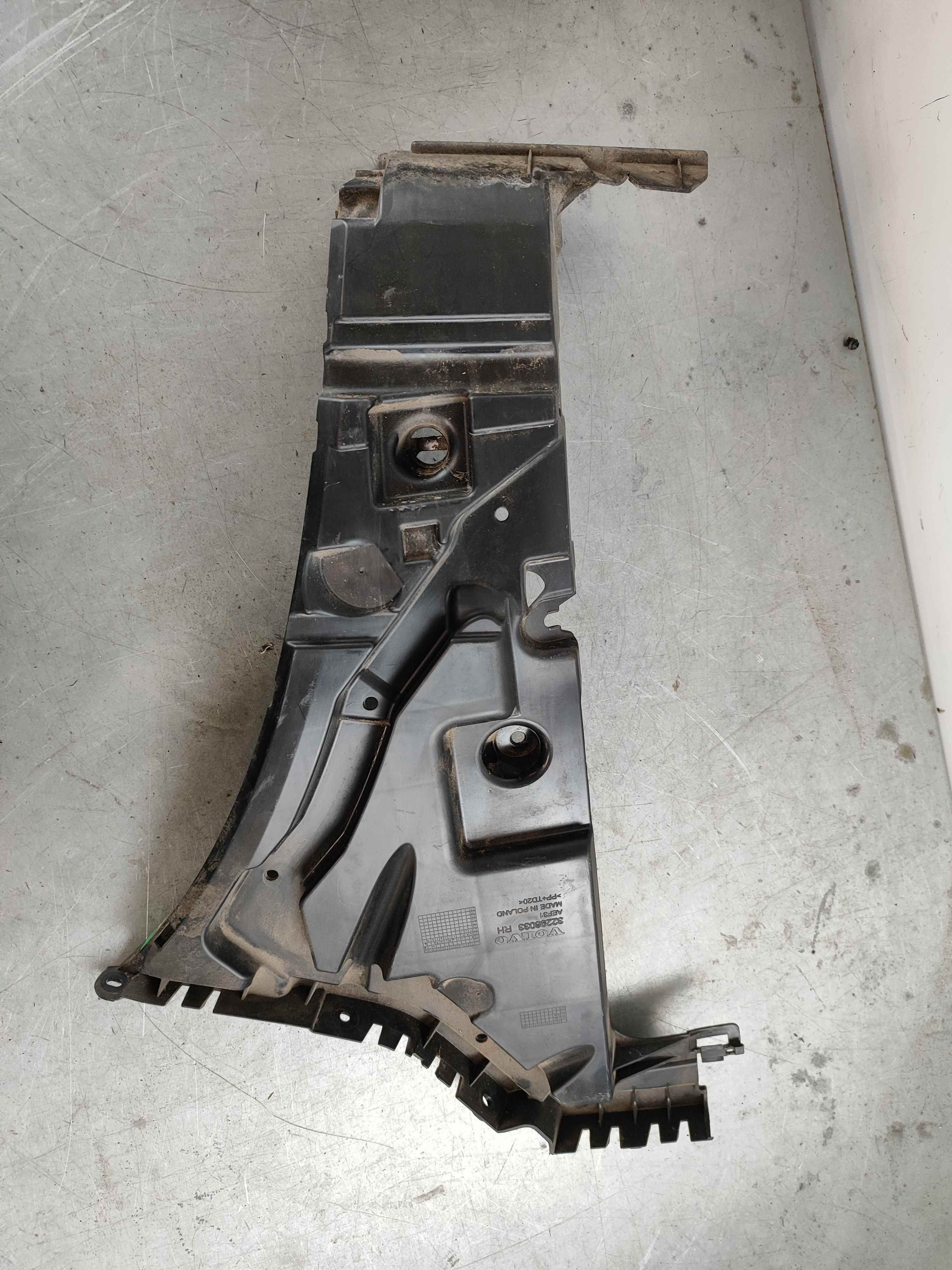 Bracket, right (XC60 (18-))