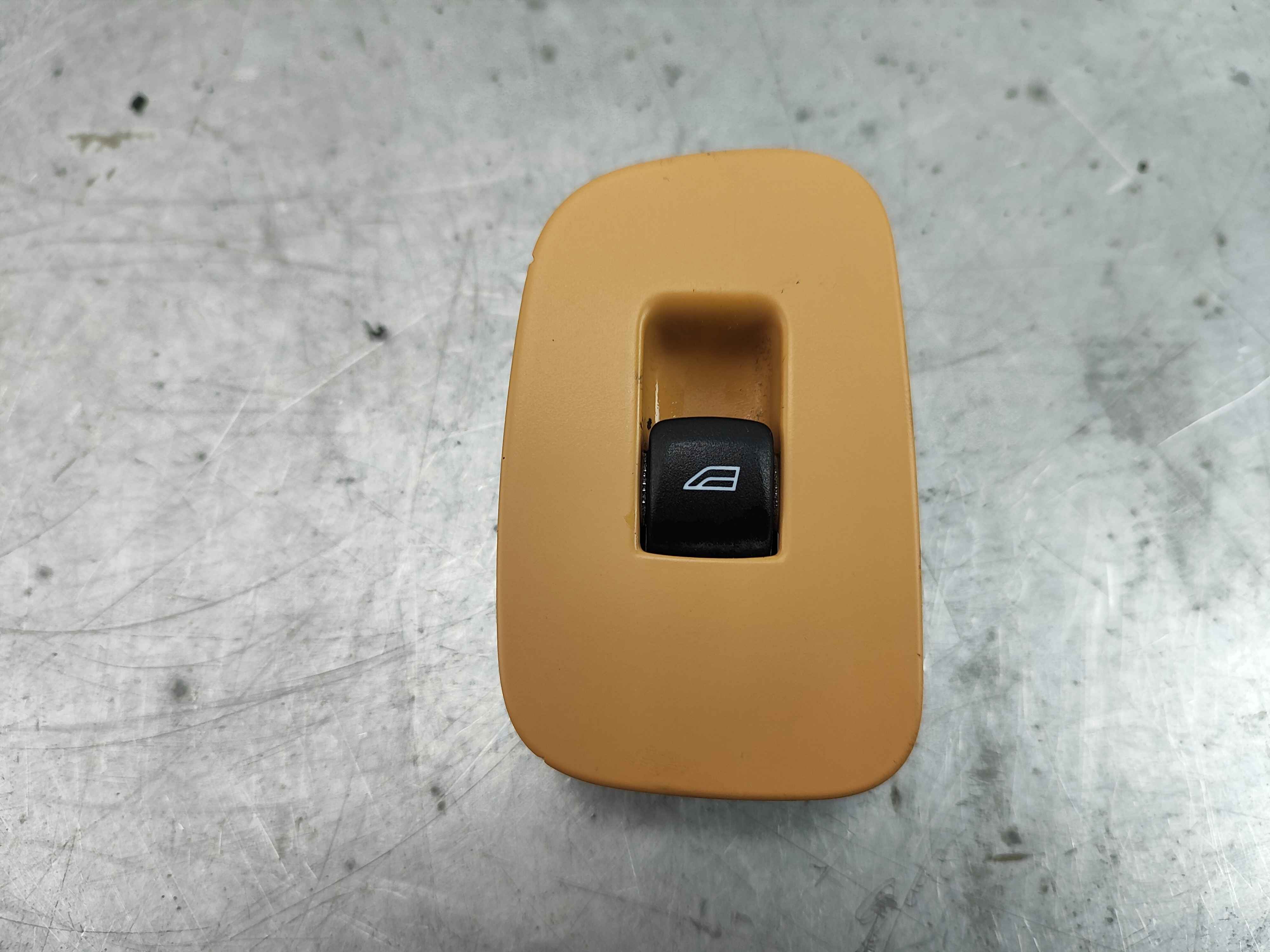 Switch rear door passengers door