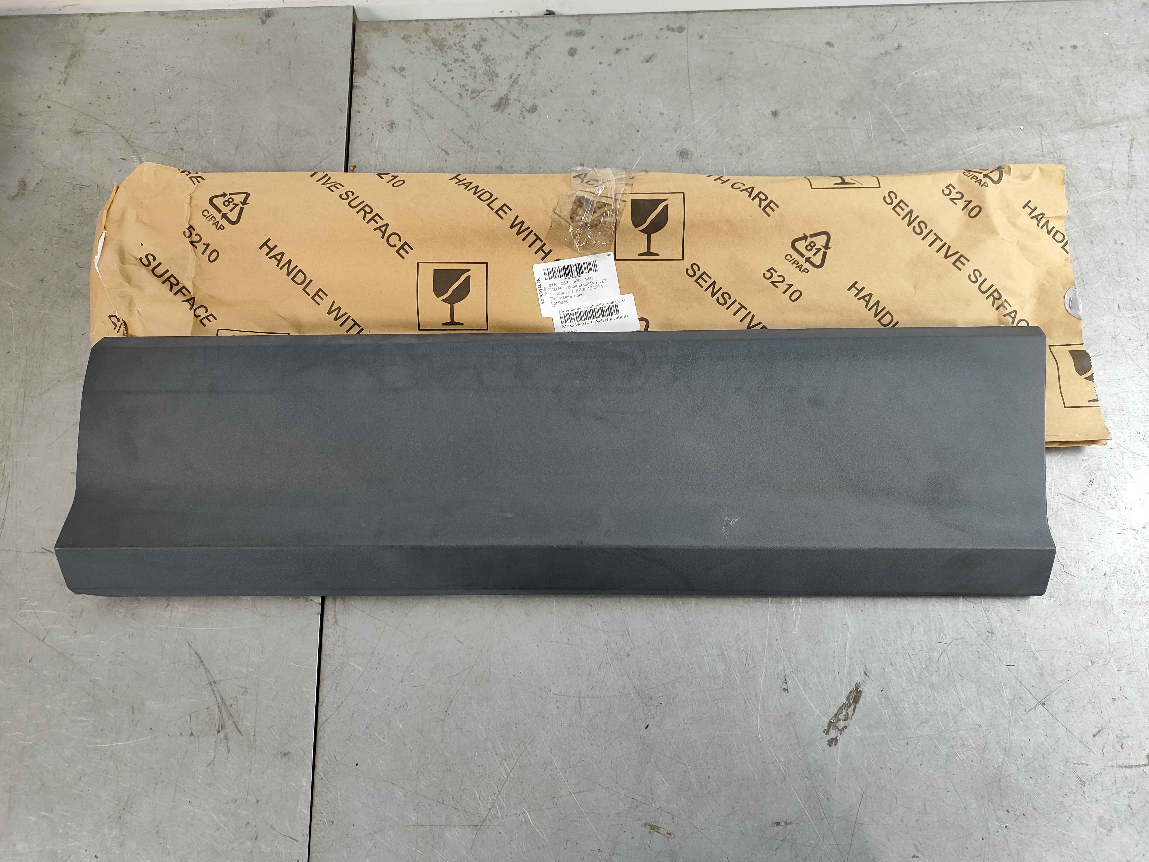 Cover for door anthracite Audi Q2 81