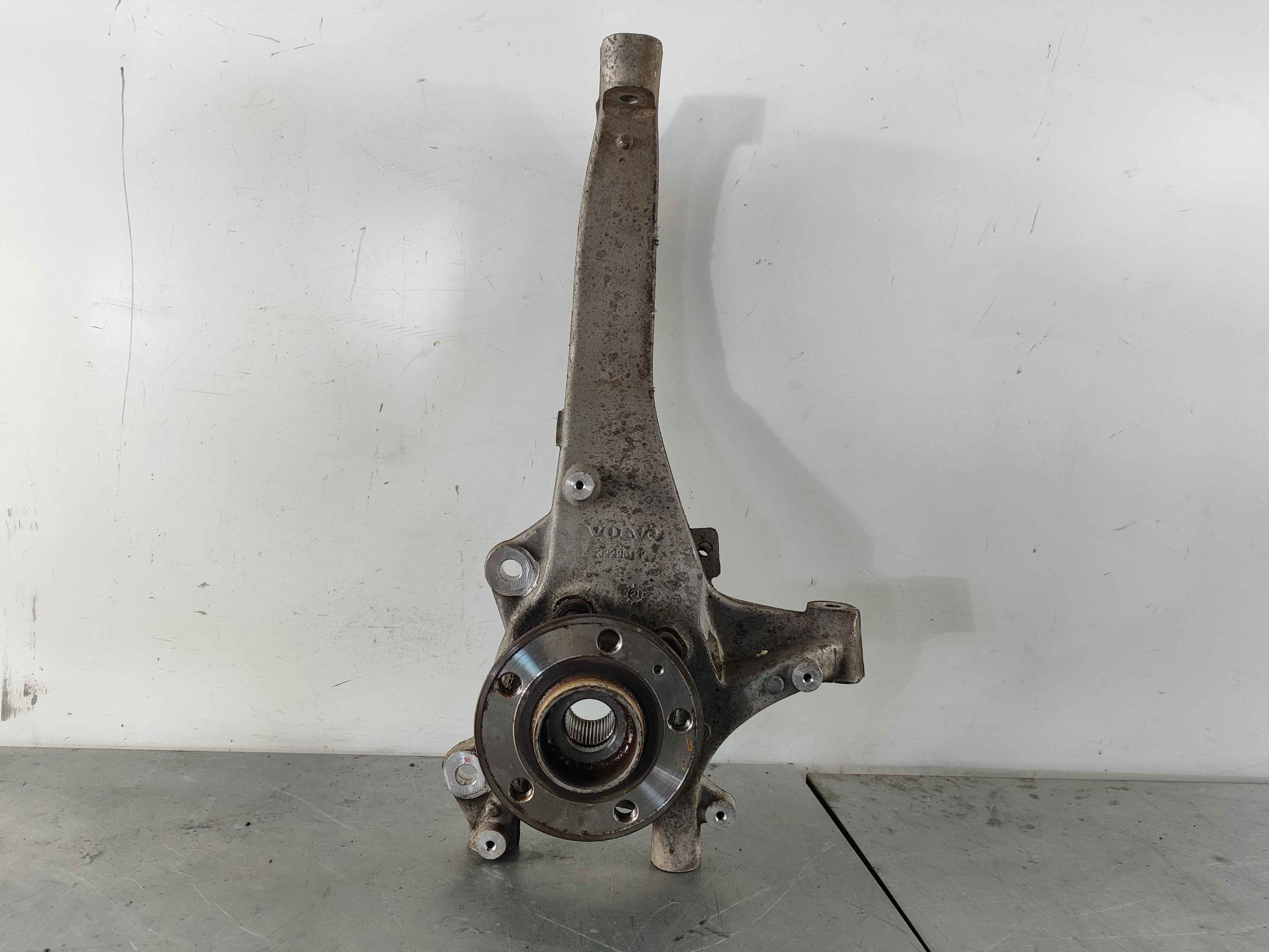 Steering knuckle, left (XC90 (16-)|XC60 (18-))