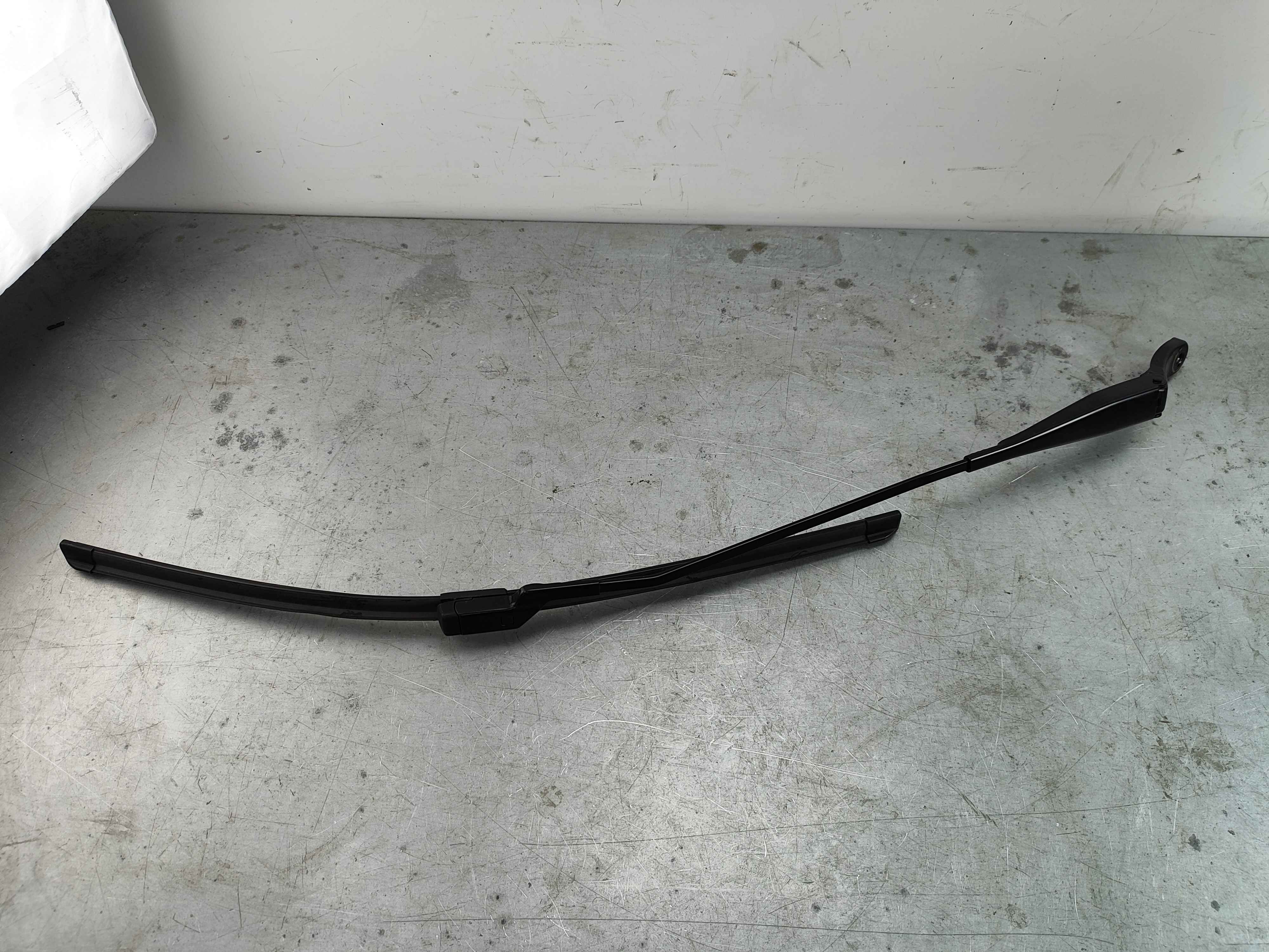 Windshield Wiper