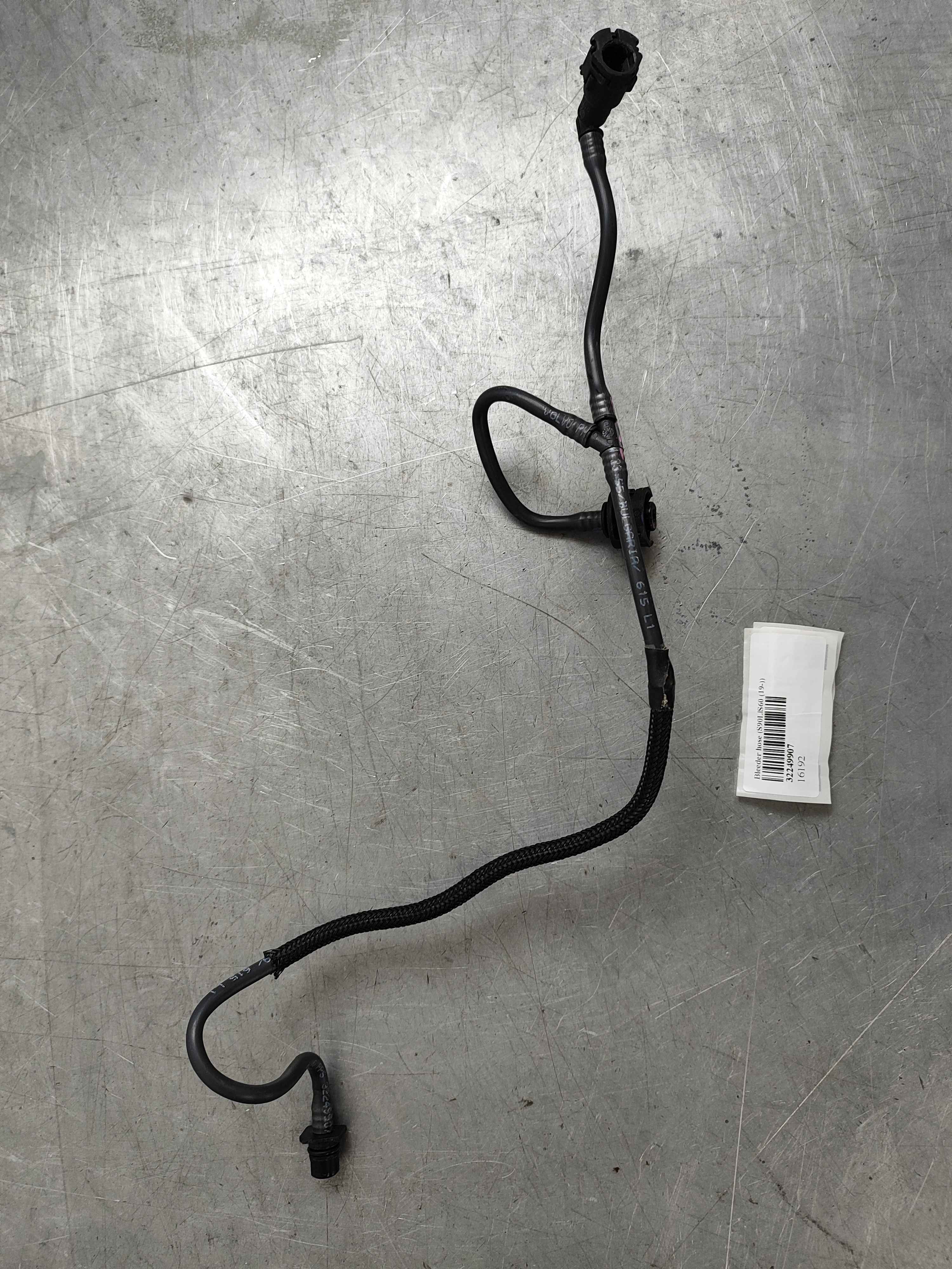 Bleeder hose (S90L|S60 (19-))