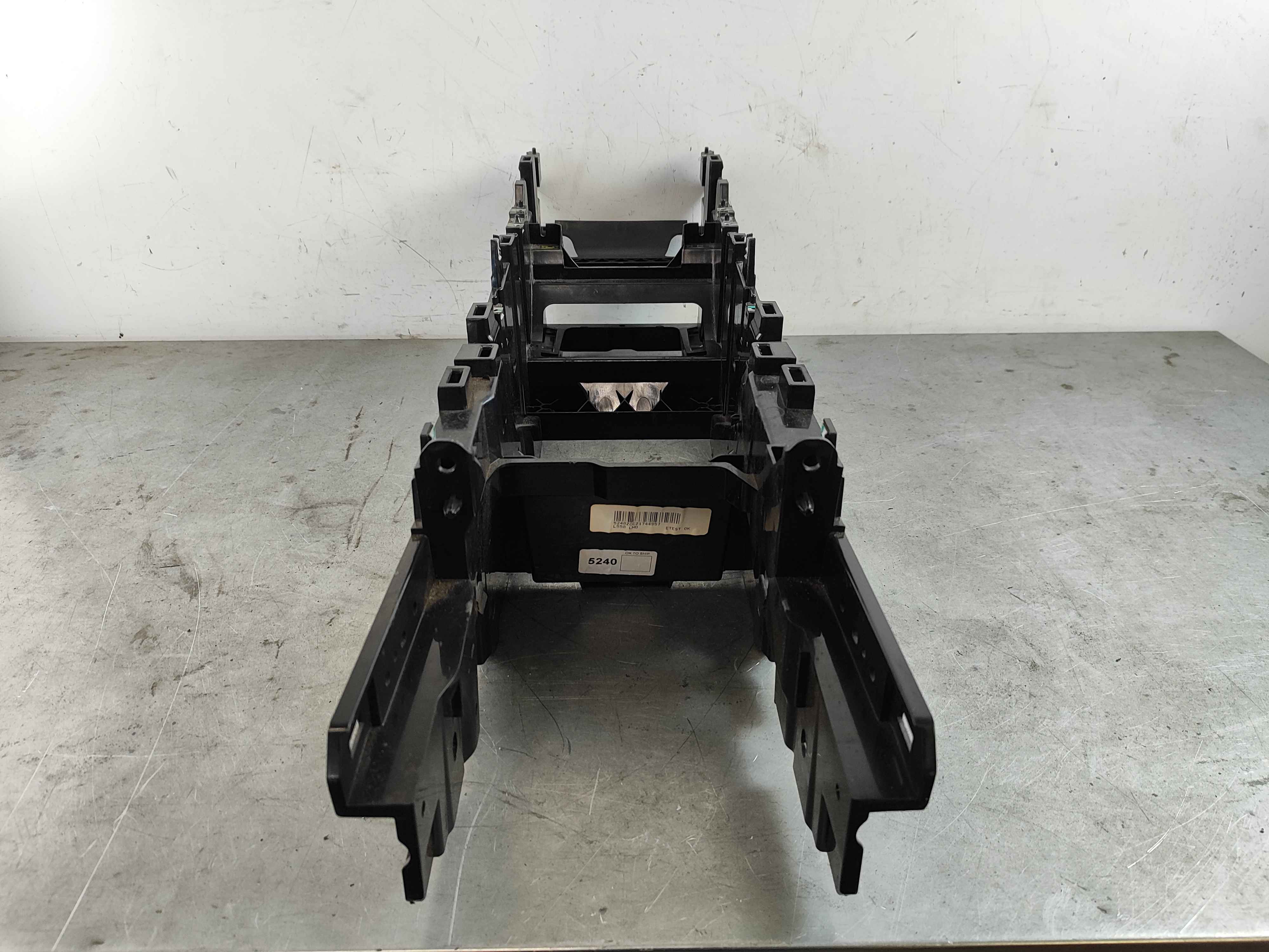 Console - Centre Floor