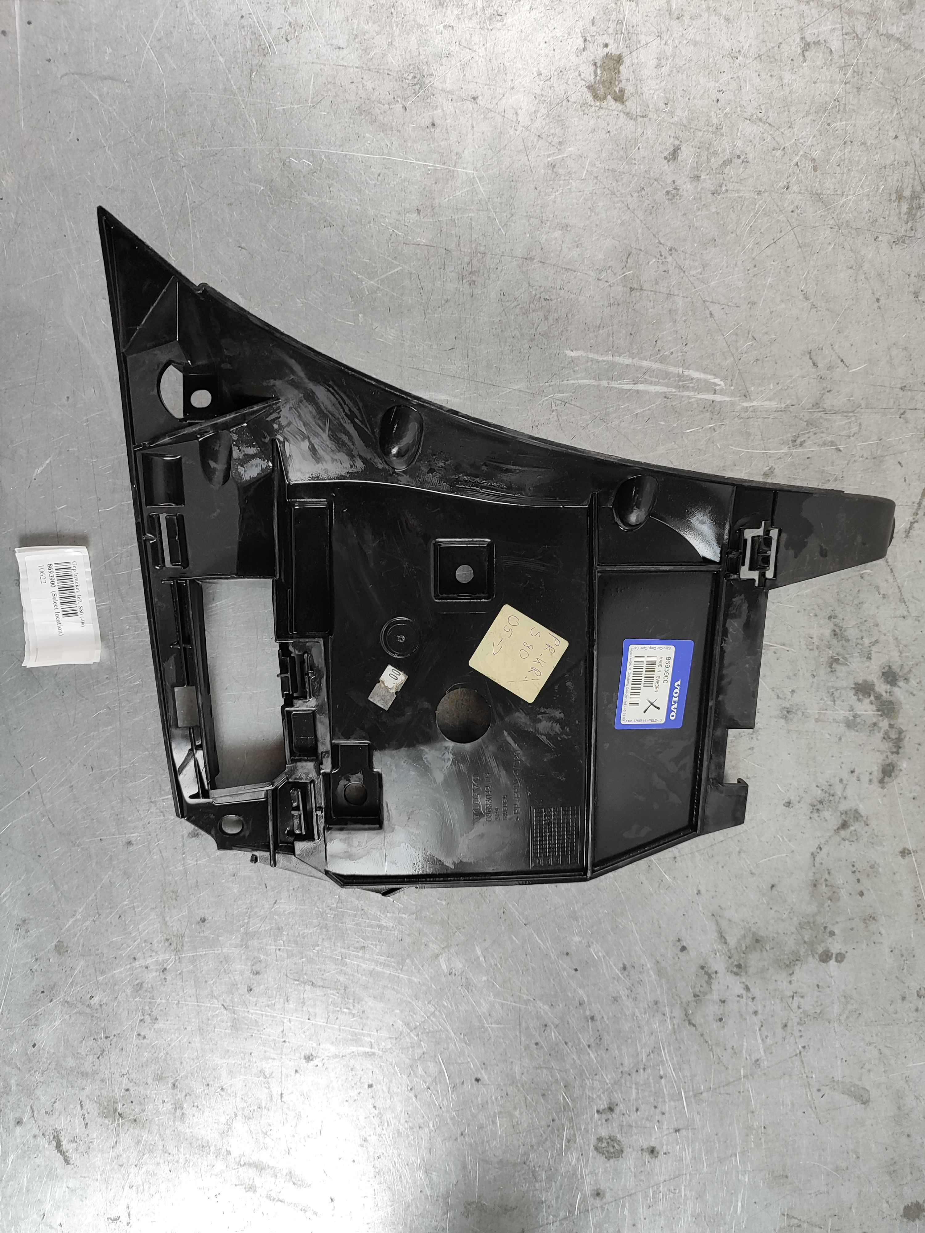 Gcp bracket, left, S80 (-06)