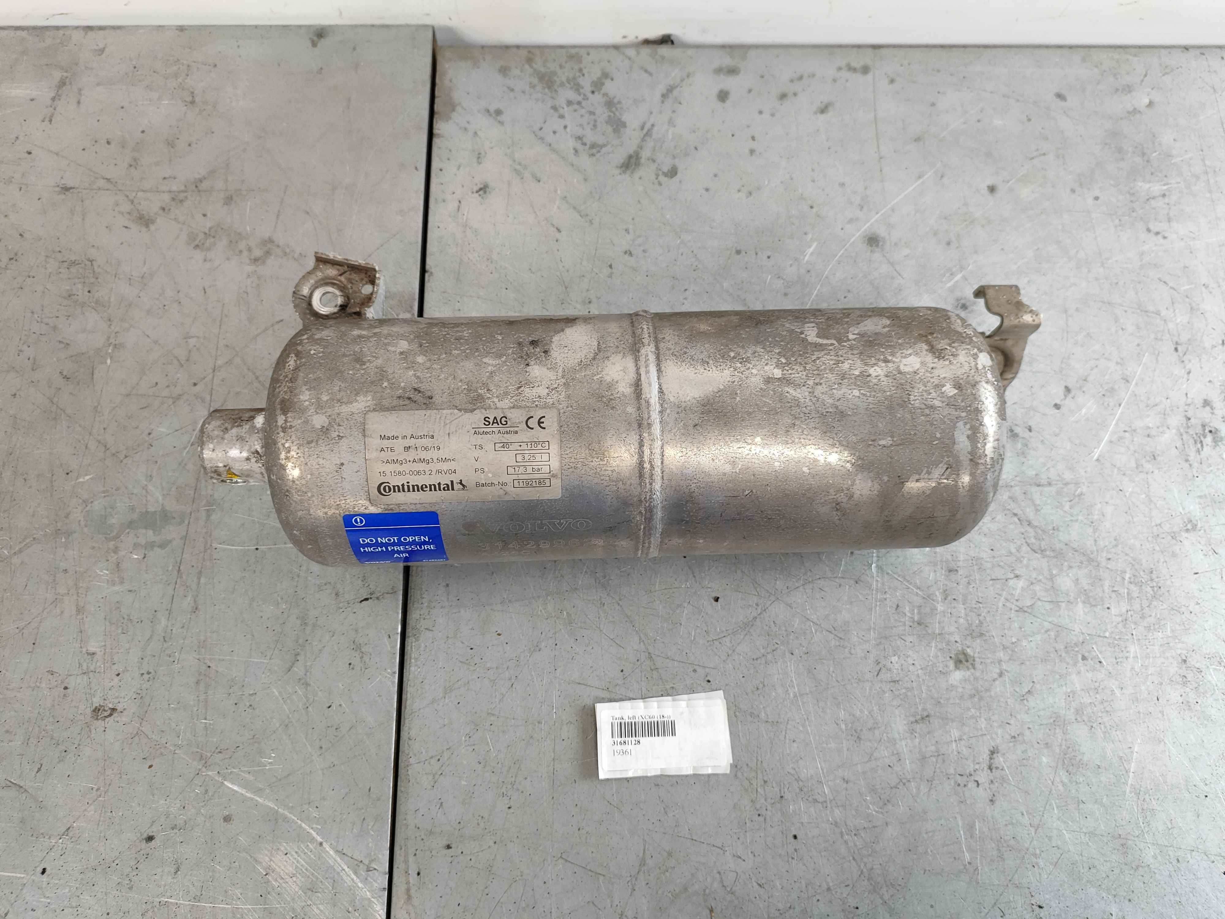 Tank, left (XC60 (18-))