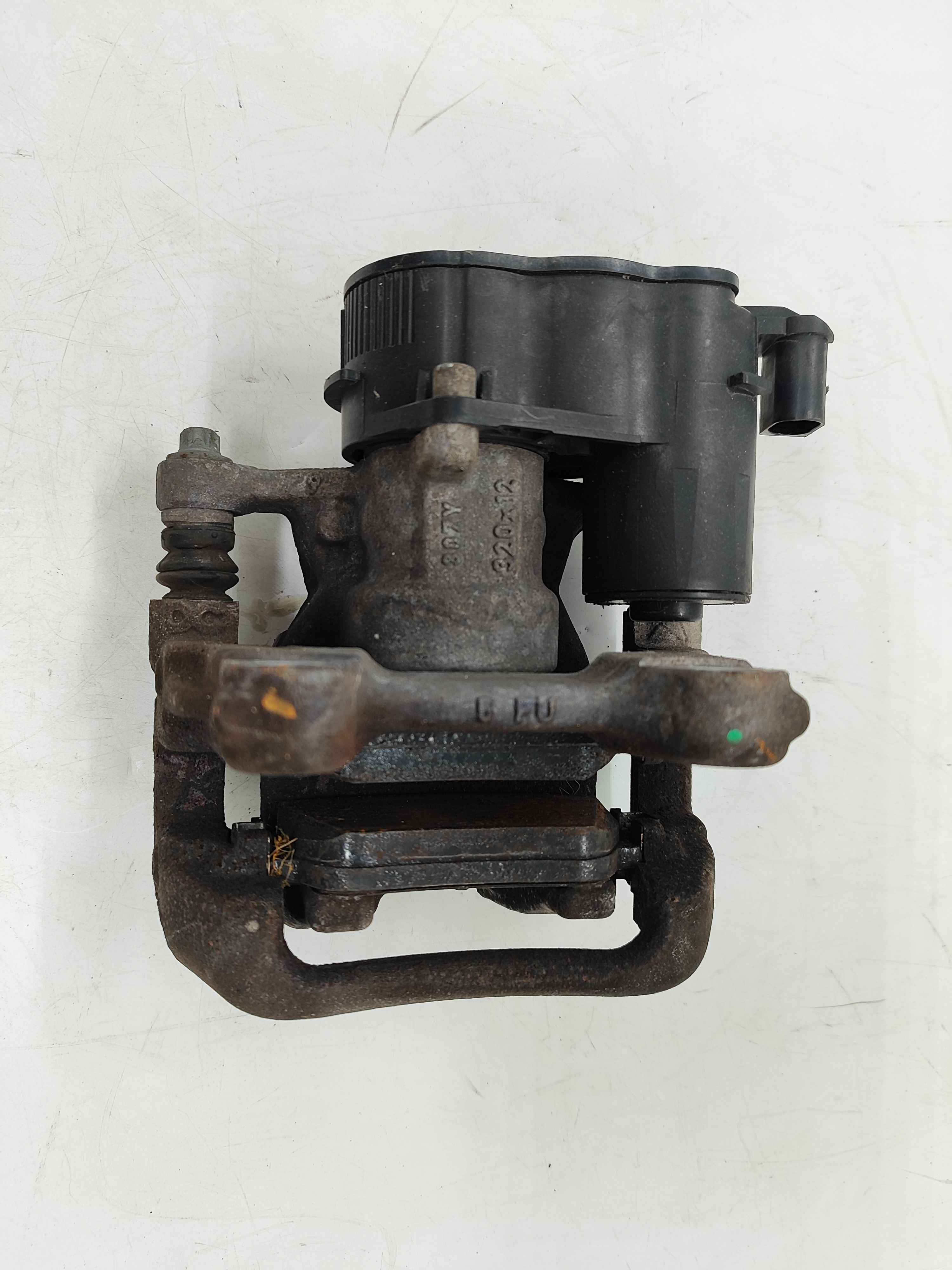 Piston Housing | Left
