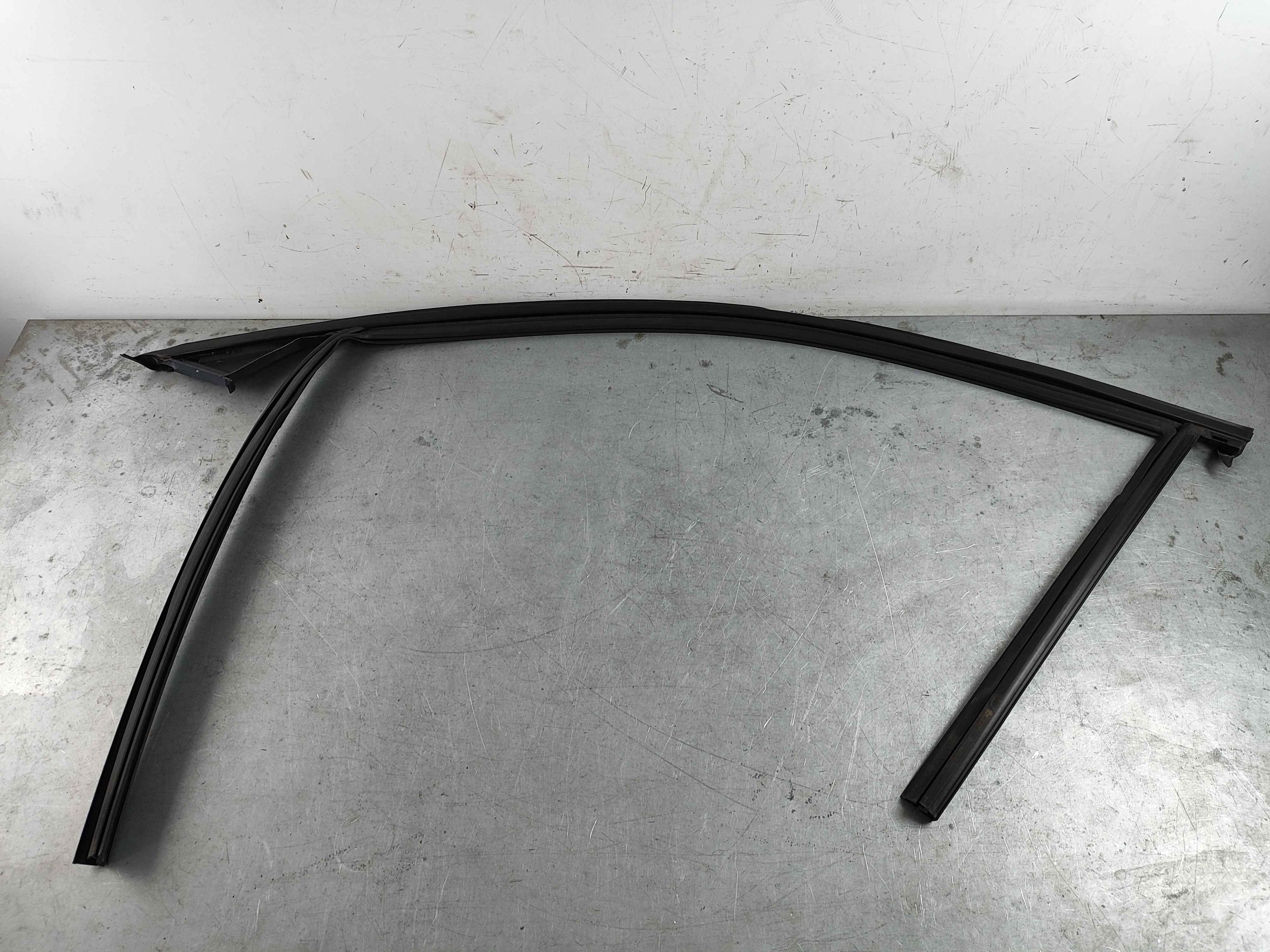 Guide moulding, front, left (XC40)