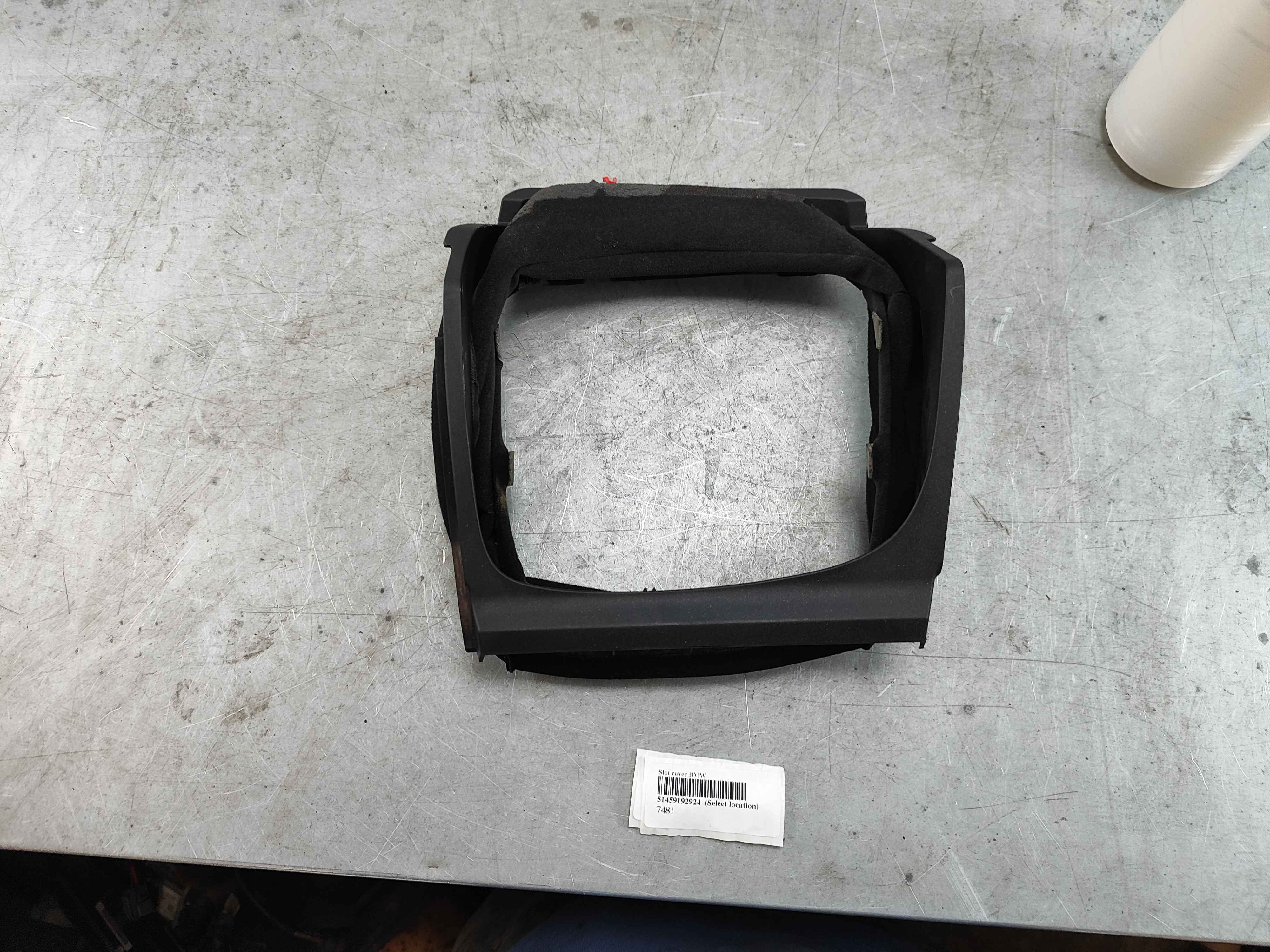 Slot cover BMW