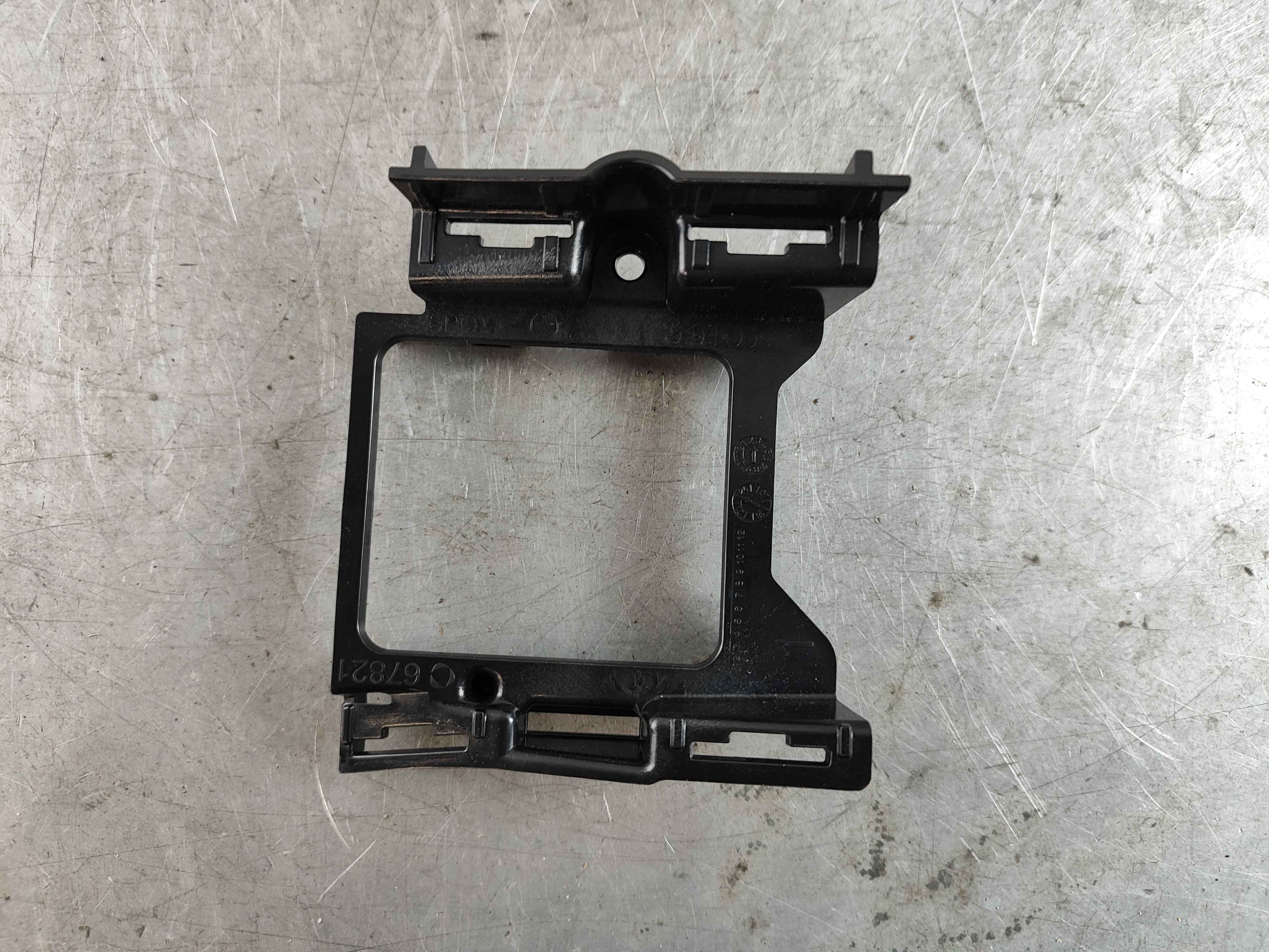 Mercedes-Benz a2138850406