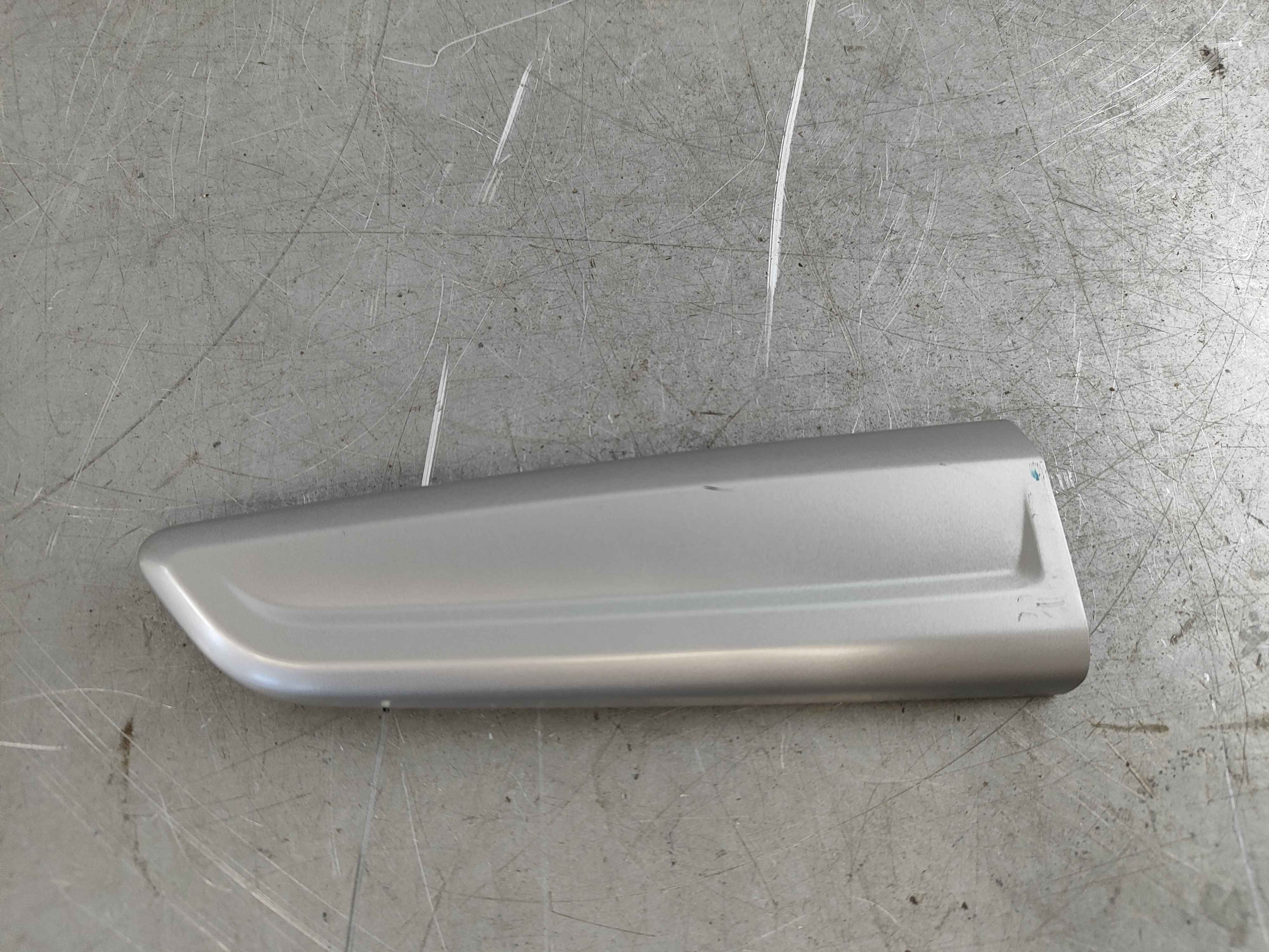 Trim for pull handle silver grey Audi Q2 81