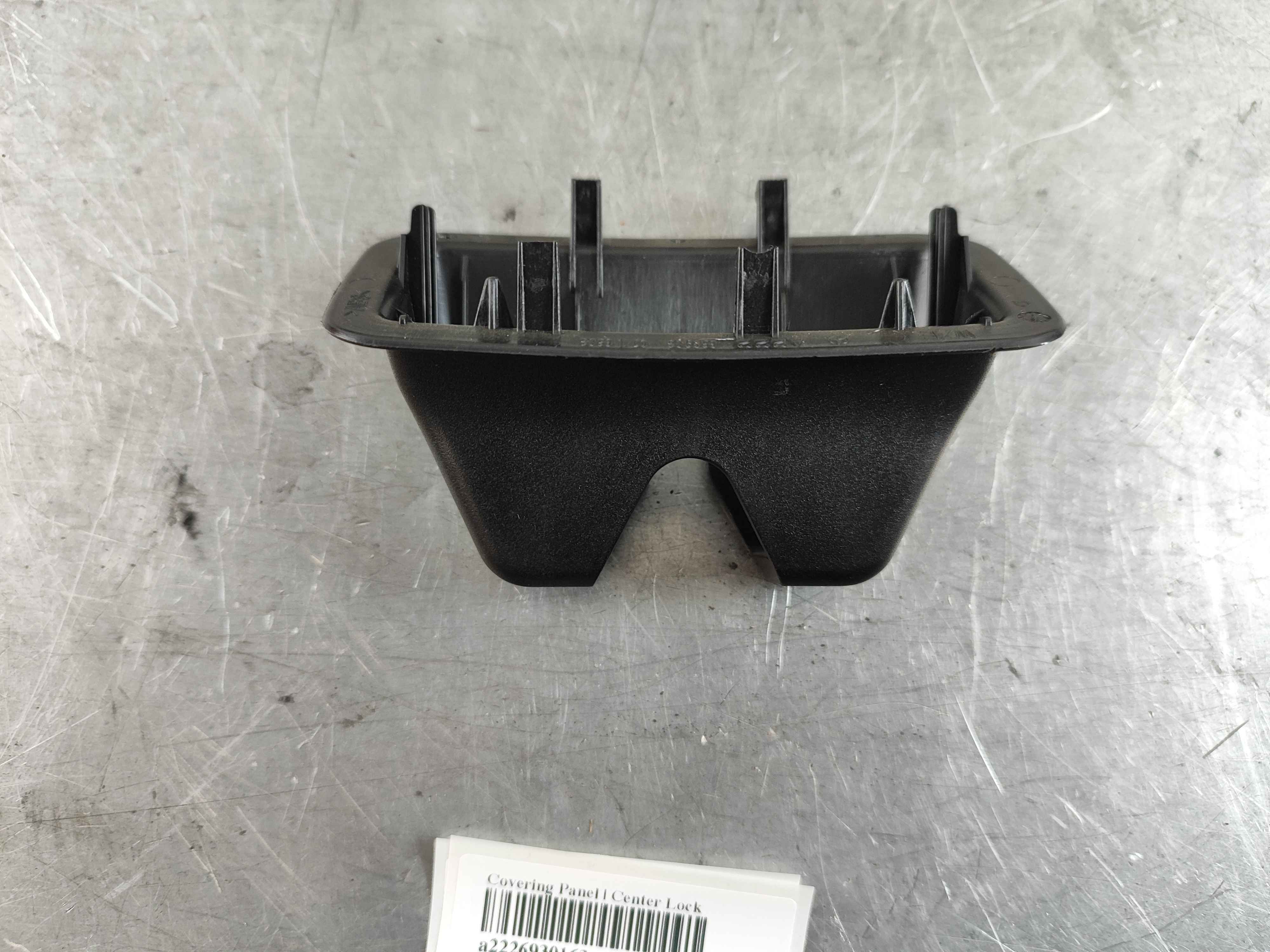 Covering Panel | Center Lock