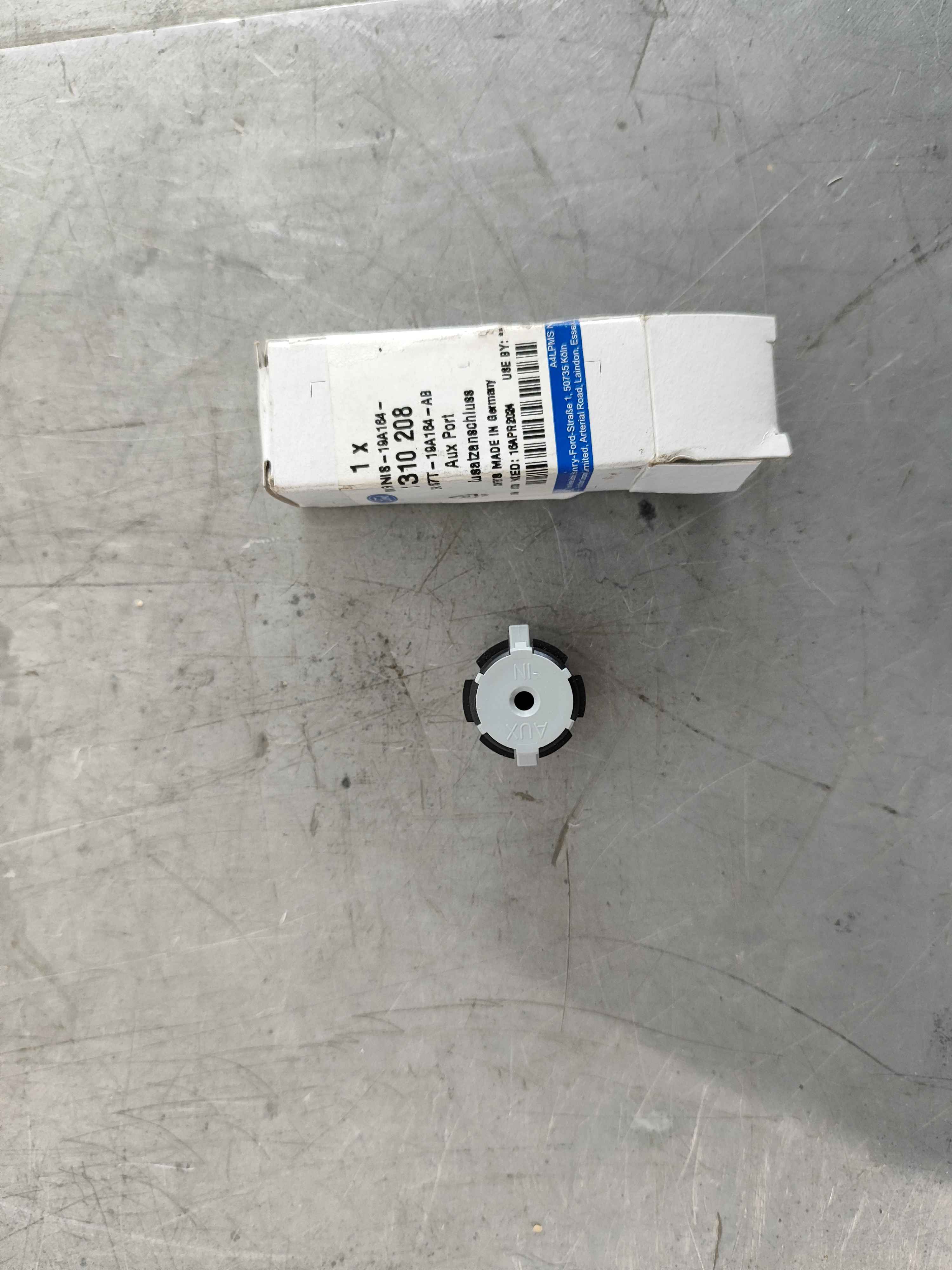 Panel, R.H. black (760|740)