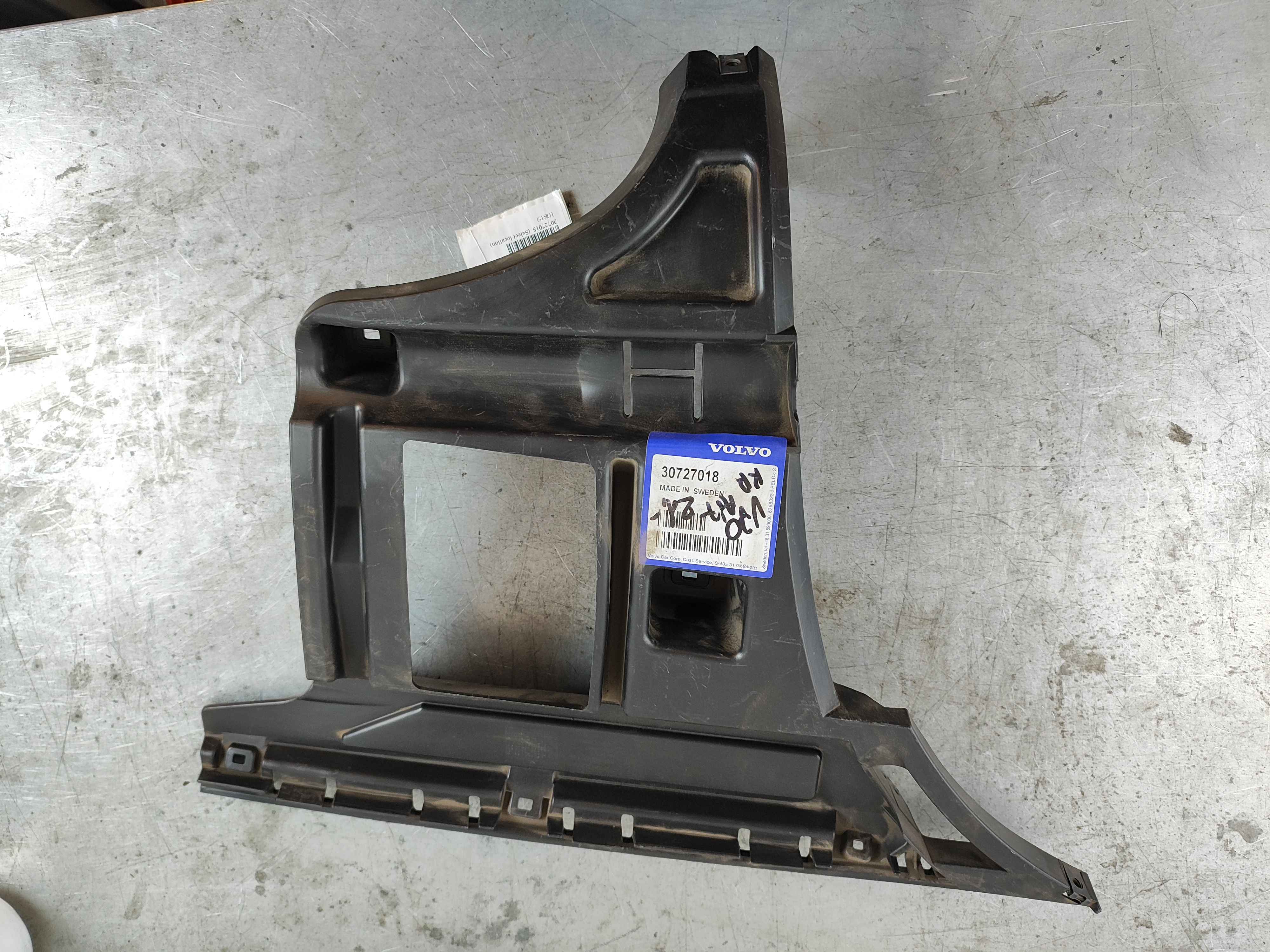 Bracket, l.h., left, V70 (00-08)