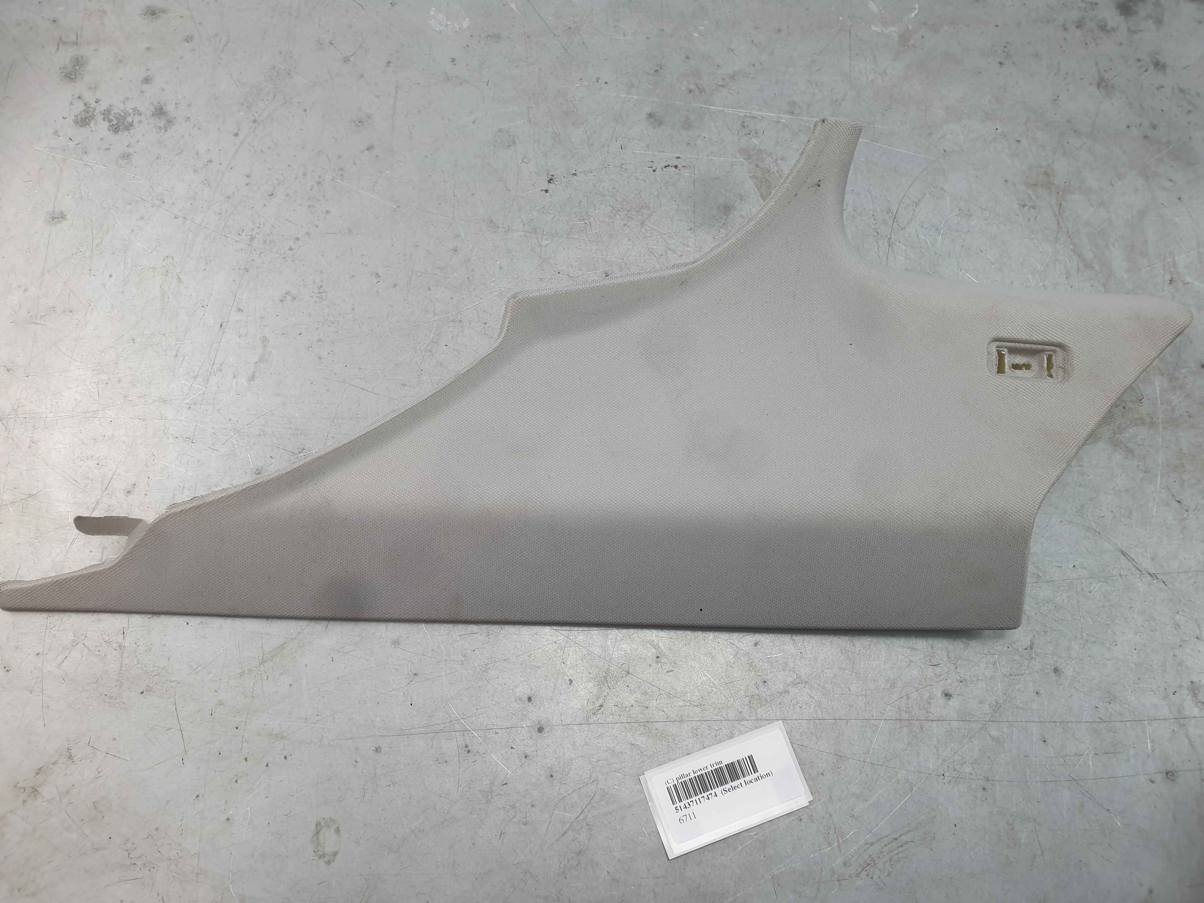 (C) pillar lower trim