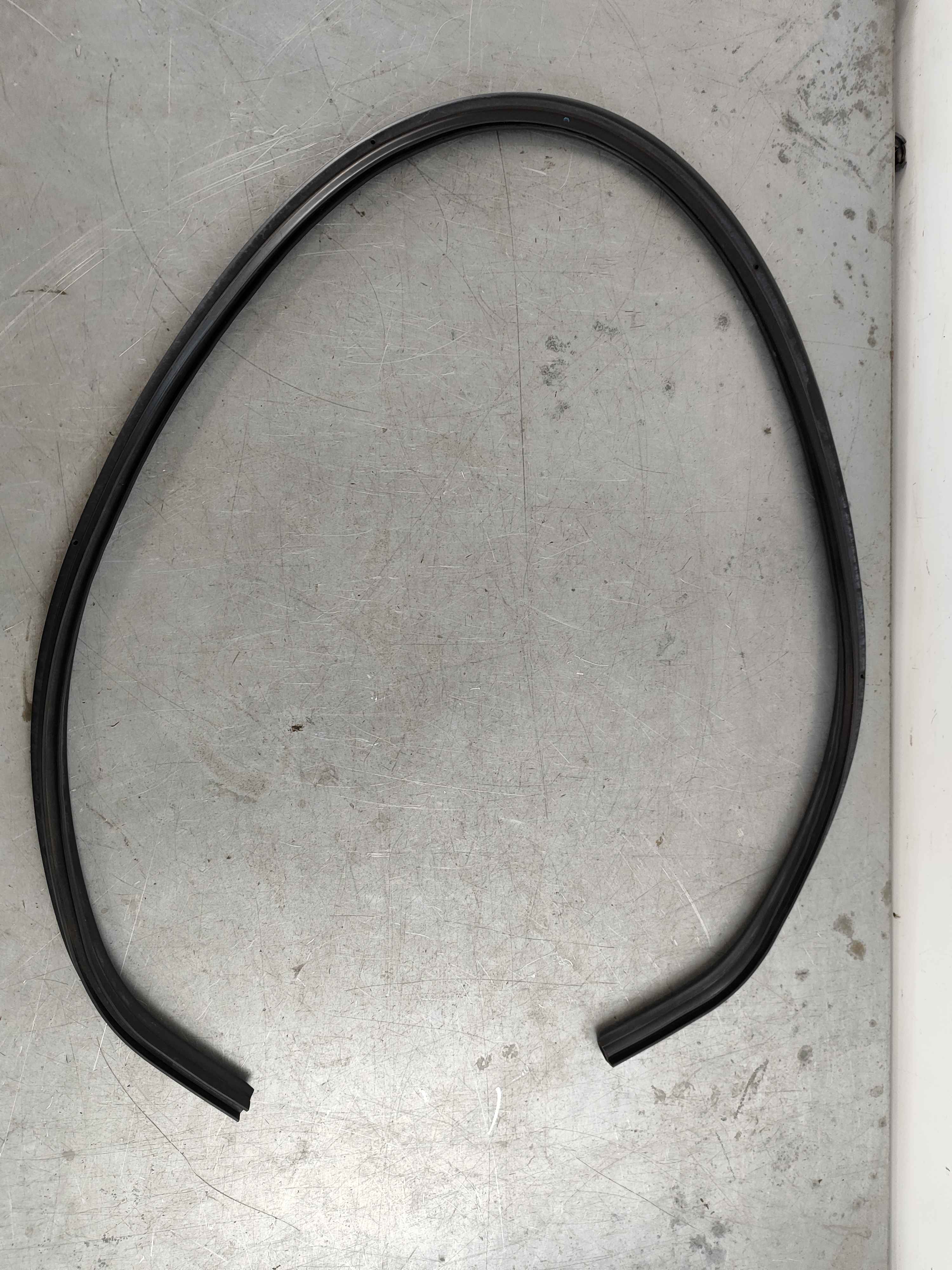 Sealing moulding (XC60 (18-))