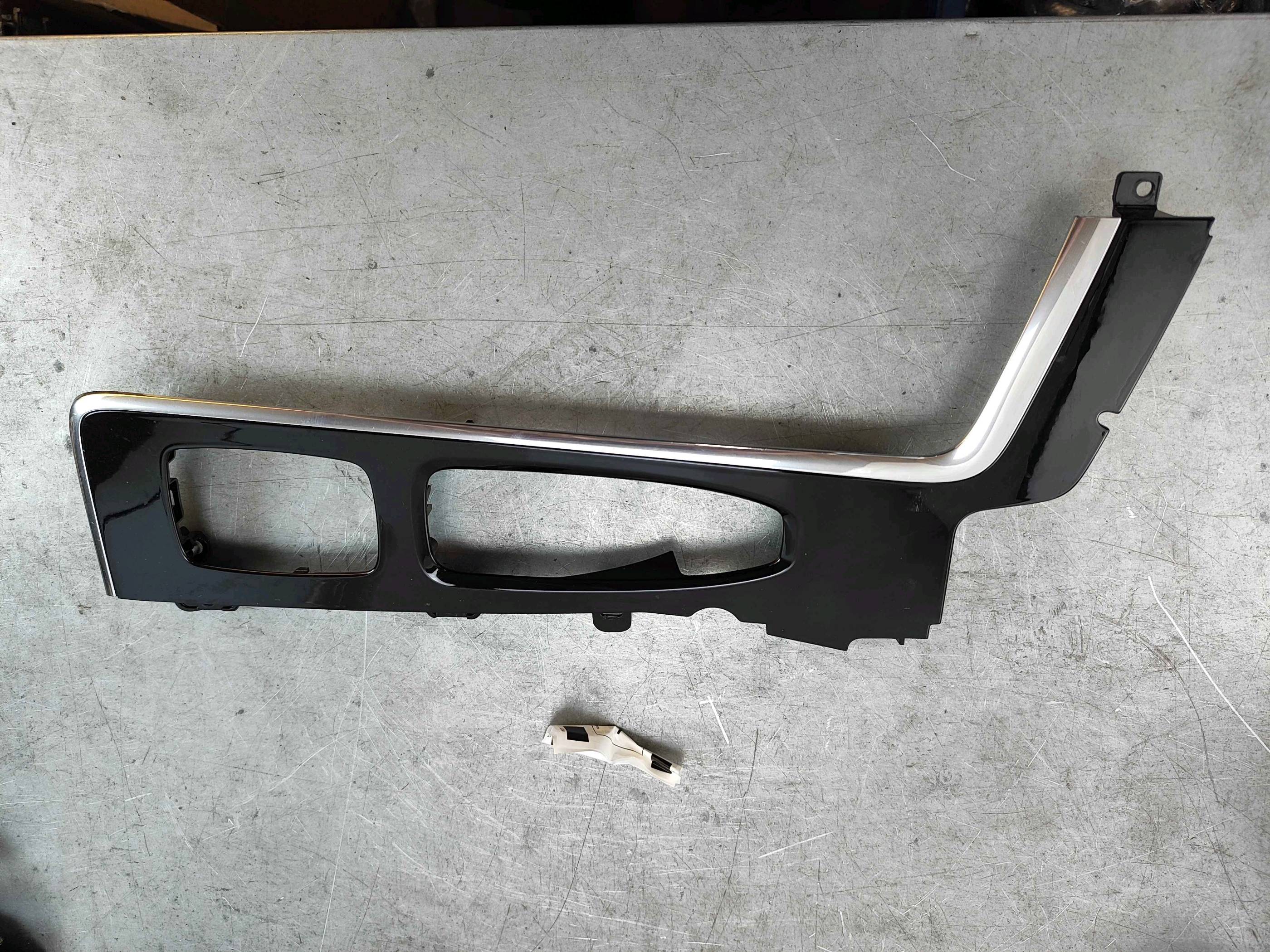 Panel (XC60 (18-)|V60 (19-)|S60 (19-)|V60 Cross C. (19-) )