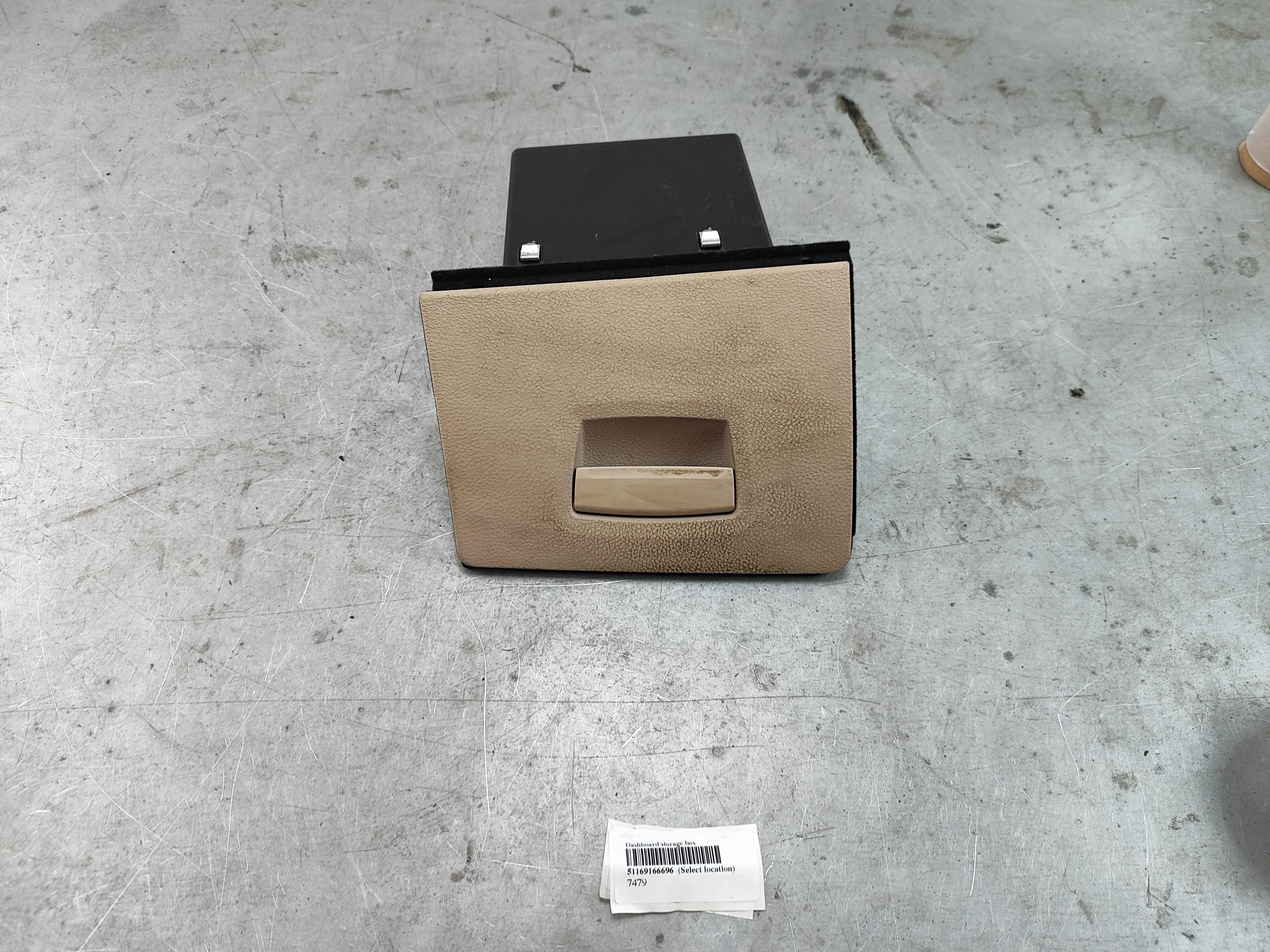 Dashboard storage box