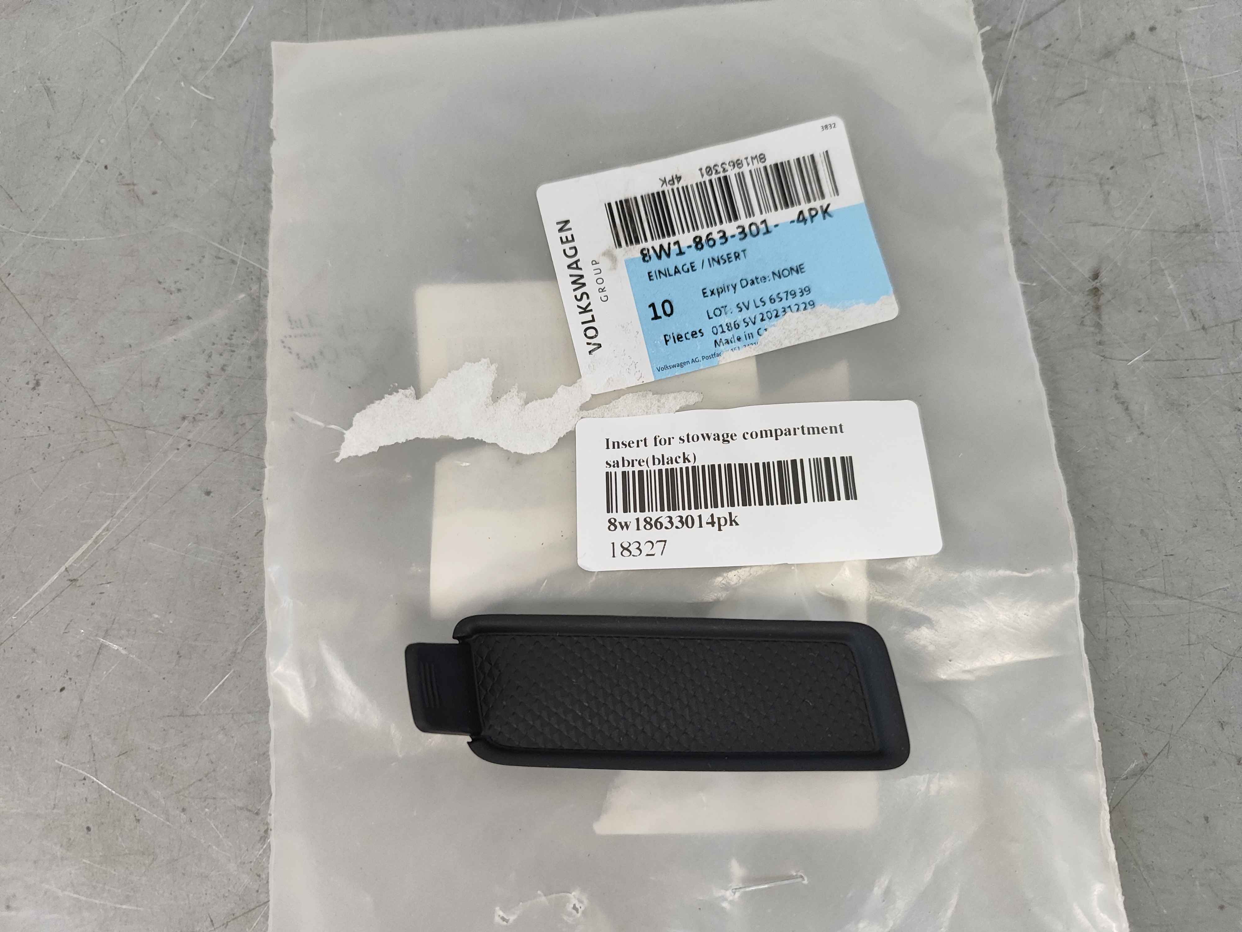 Insert for stowage compartment sabre(black)