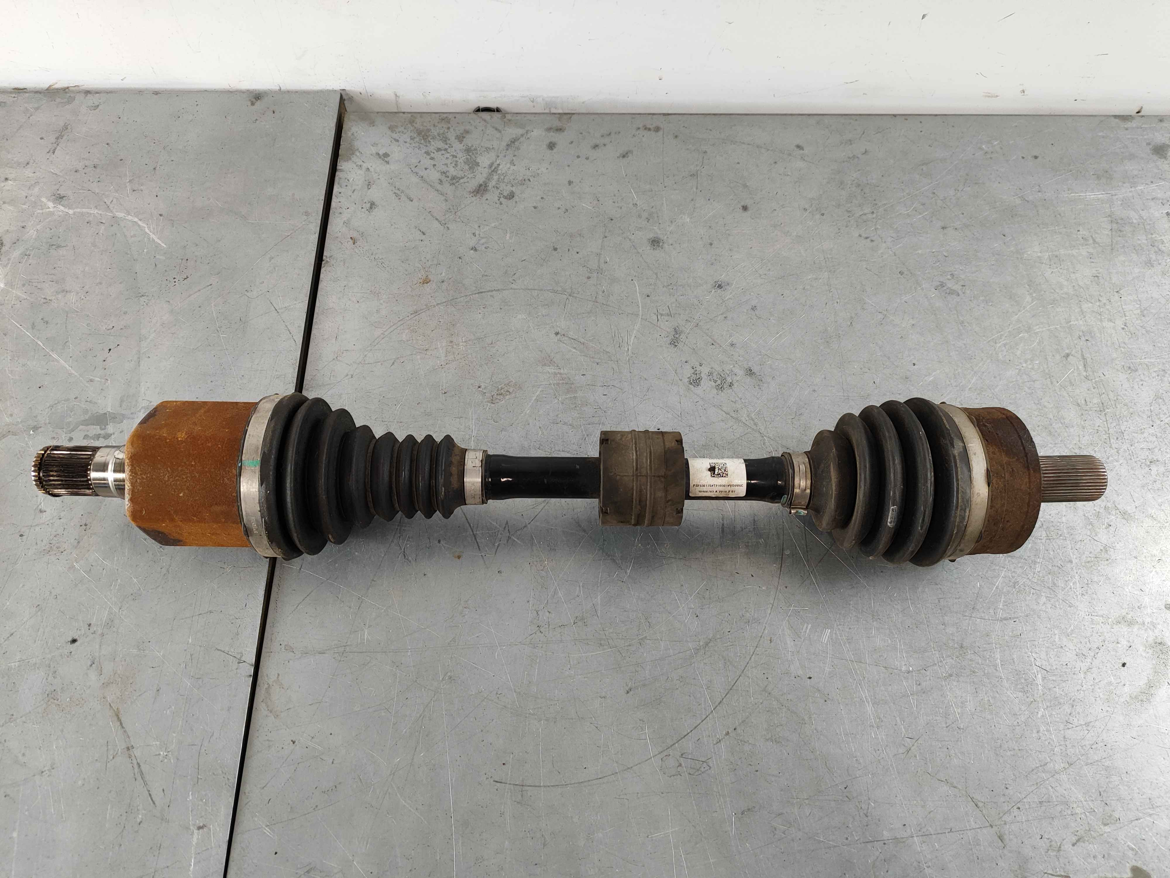 Axle shaft, exch, left (XC90 (16-)|XC60 (18-))