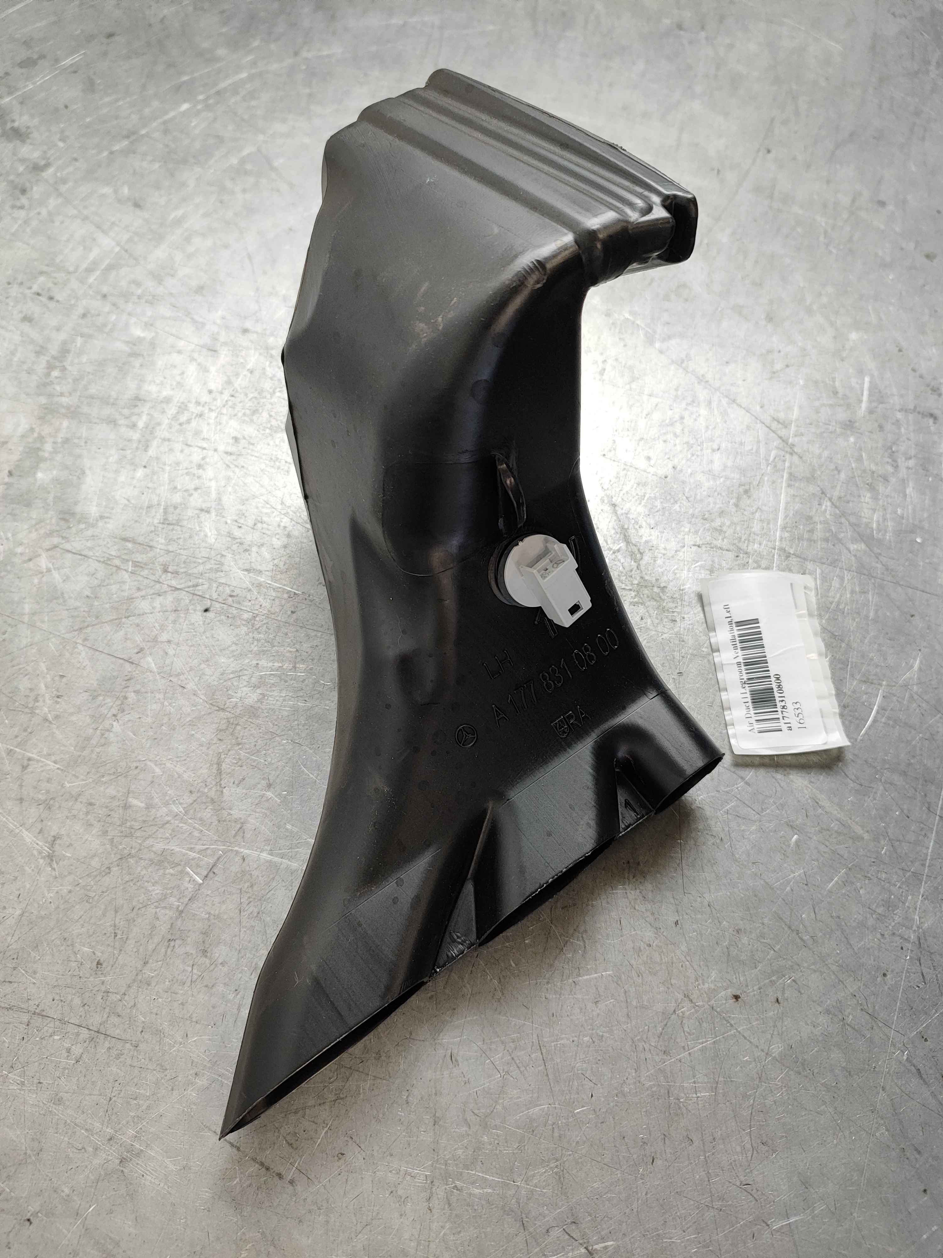 Air Duct | Legroom Ventilation,Left