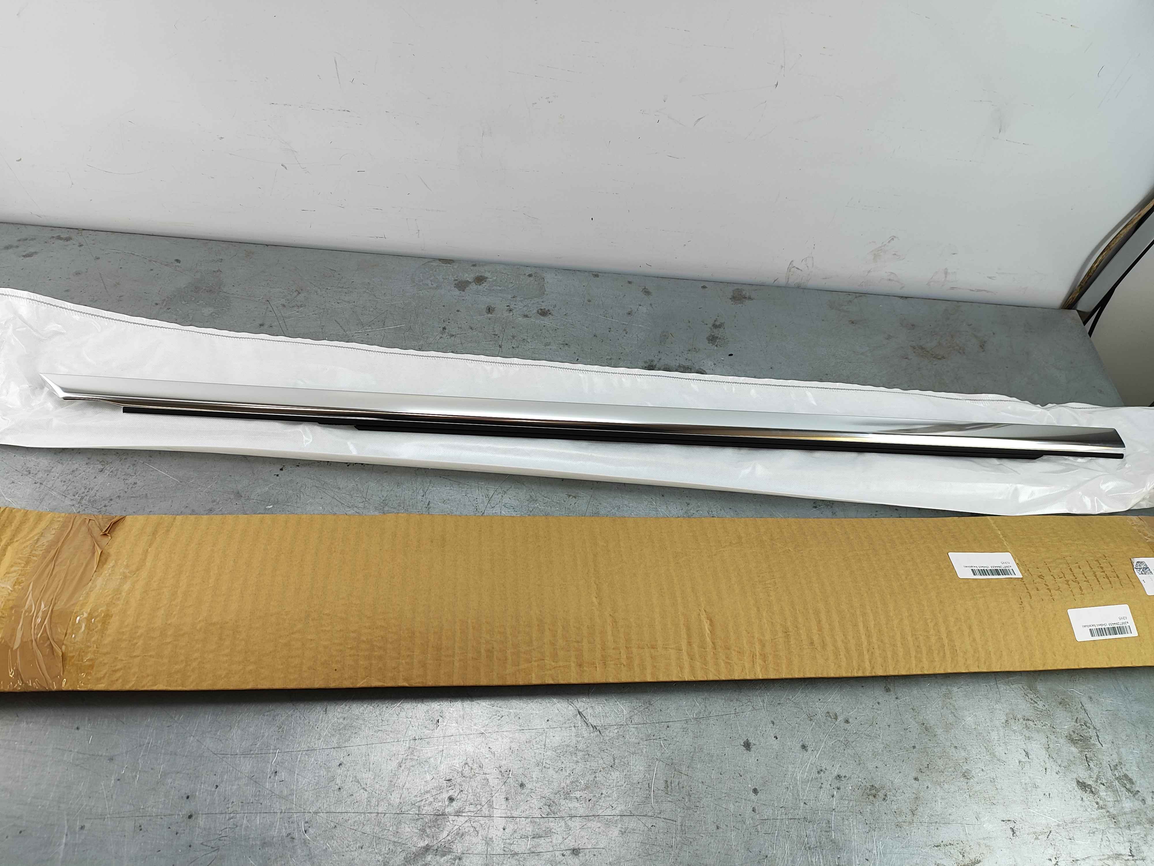 Mercedes-Benz a2057204433