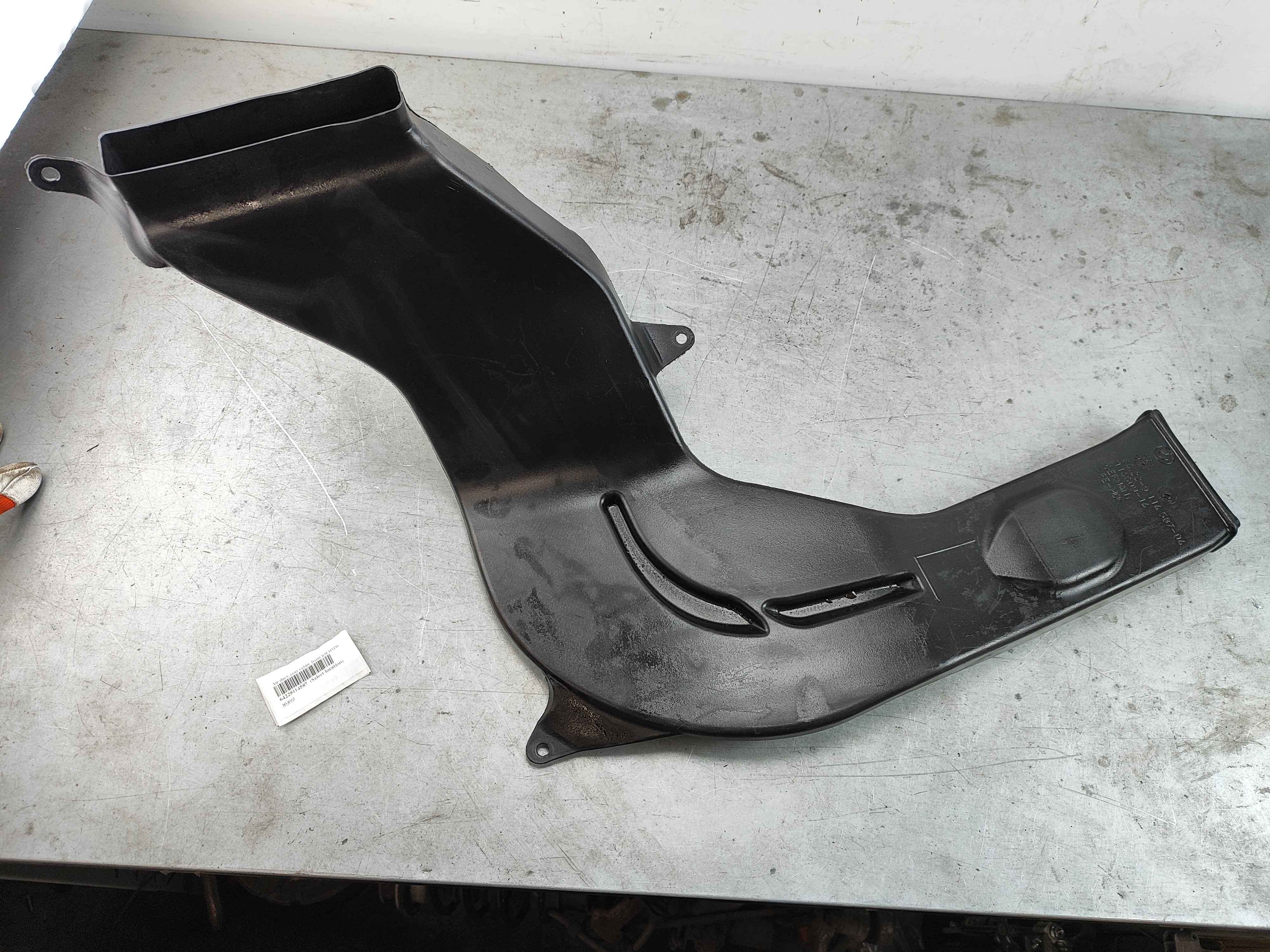 Air duct, rear cabin, front left BMW