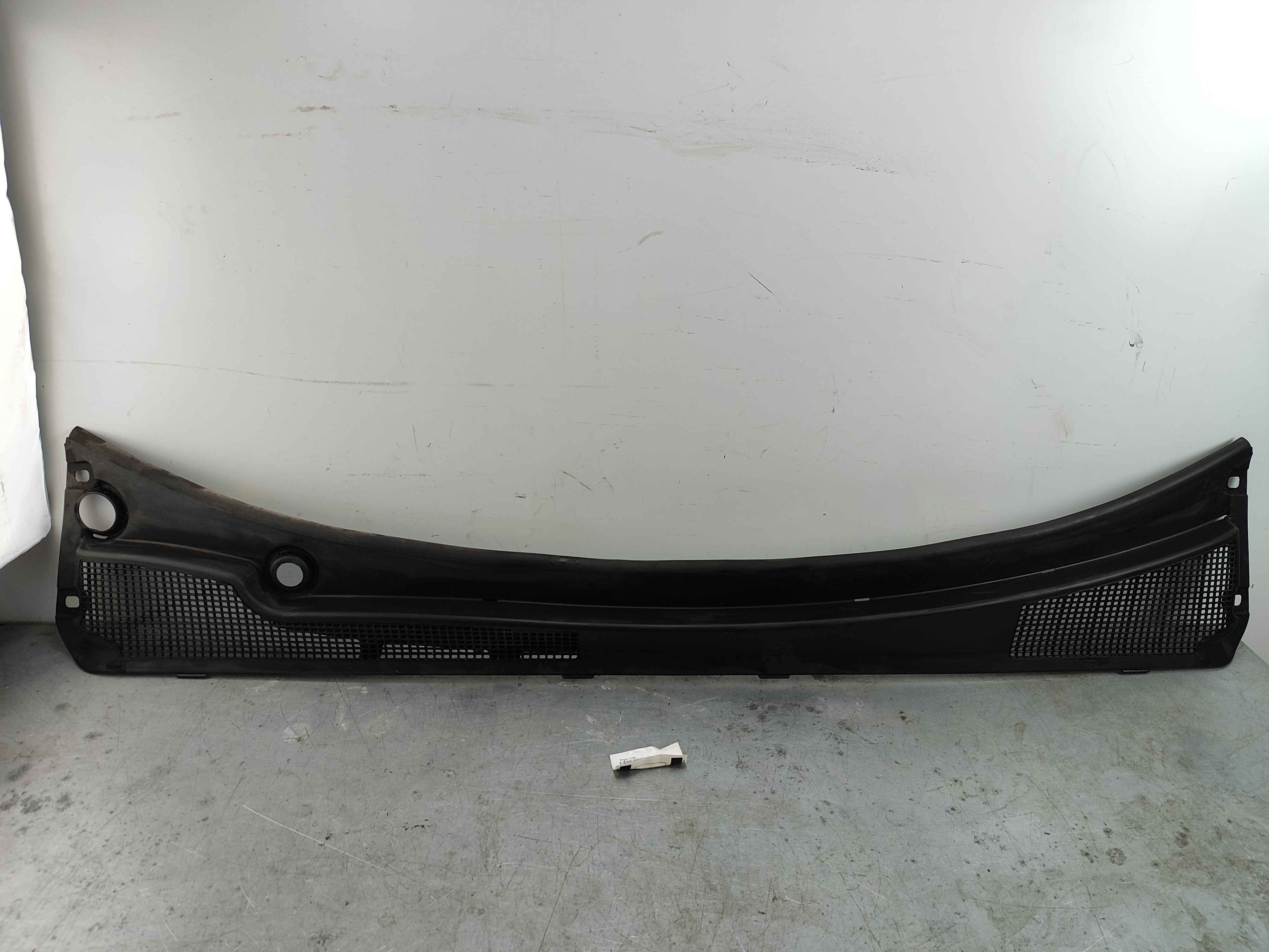 Wiper trim