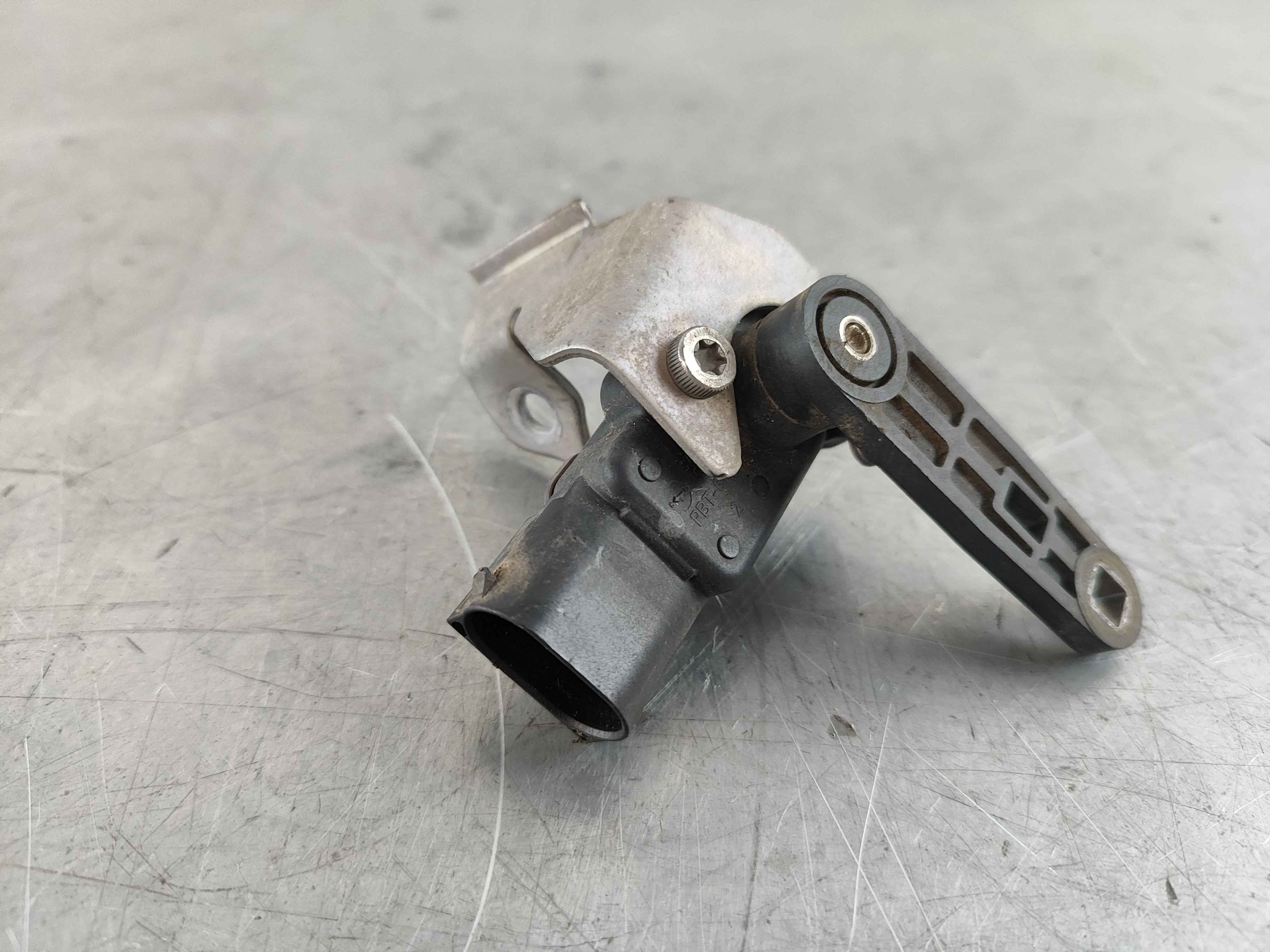 Cmp sensor, right front