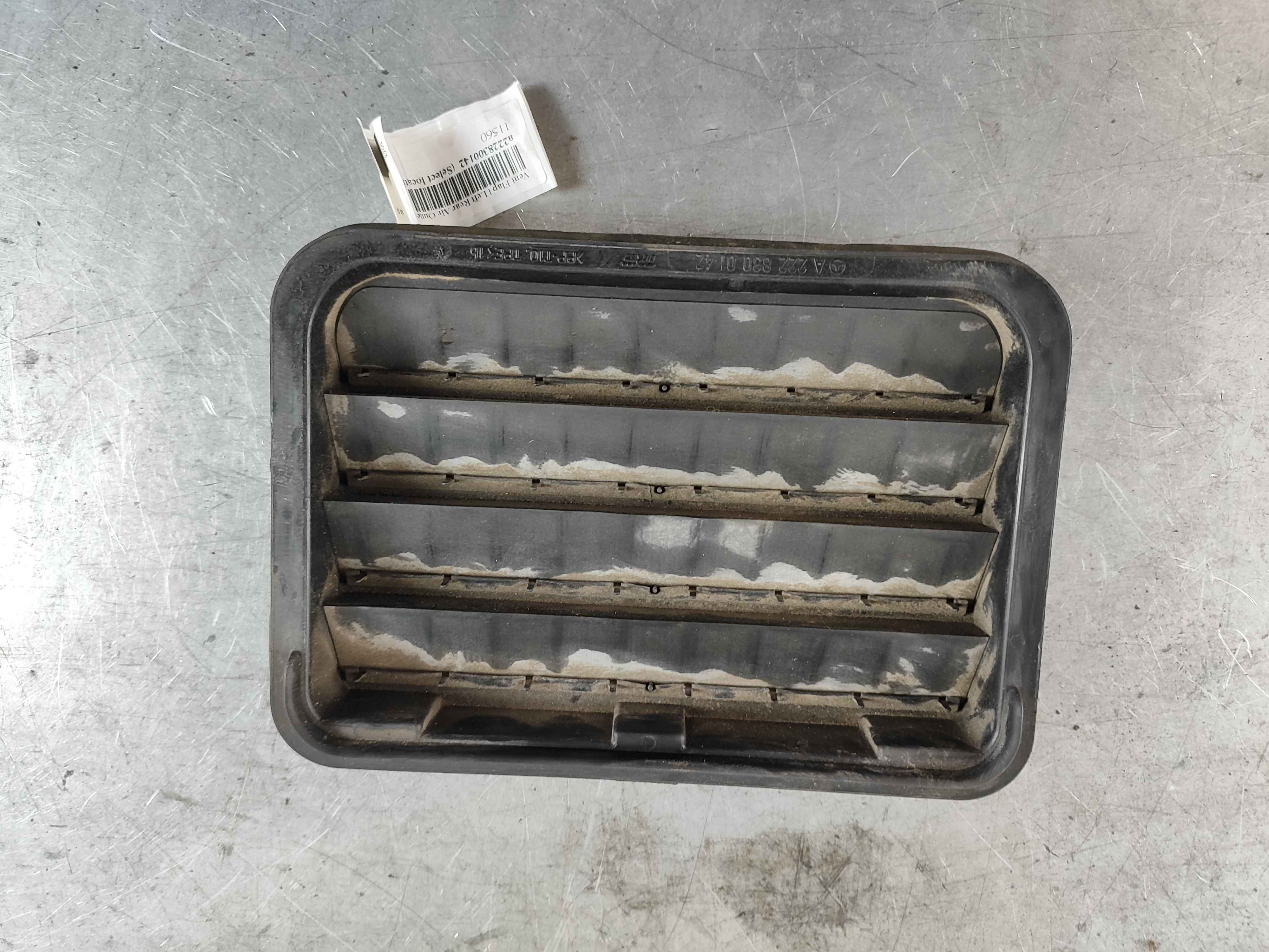 Vent Flap | Left Rear Air Outlet Flap