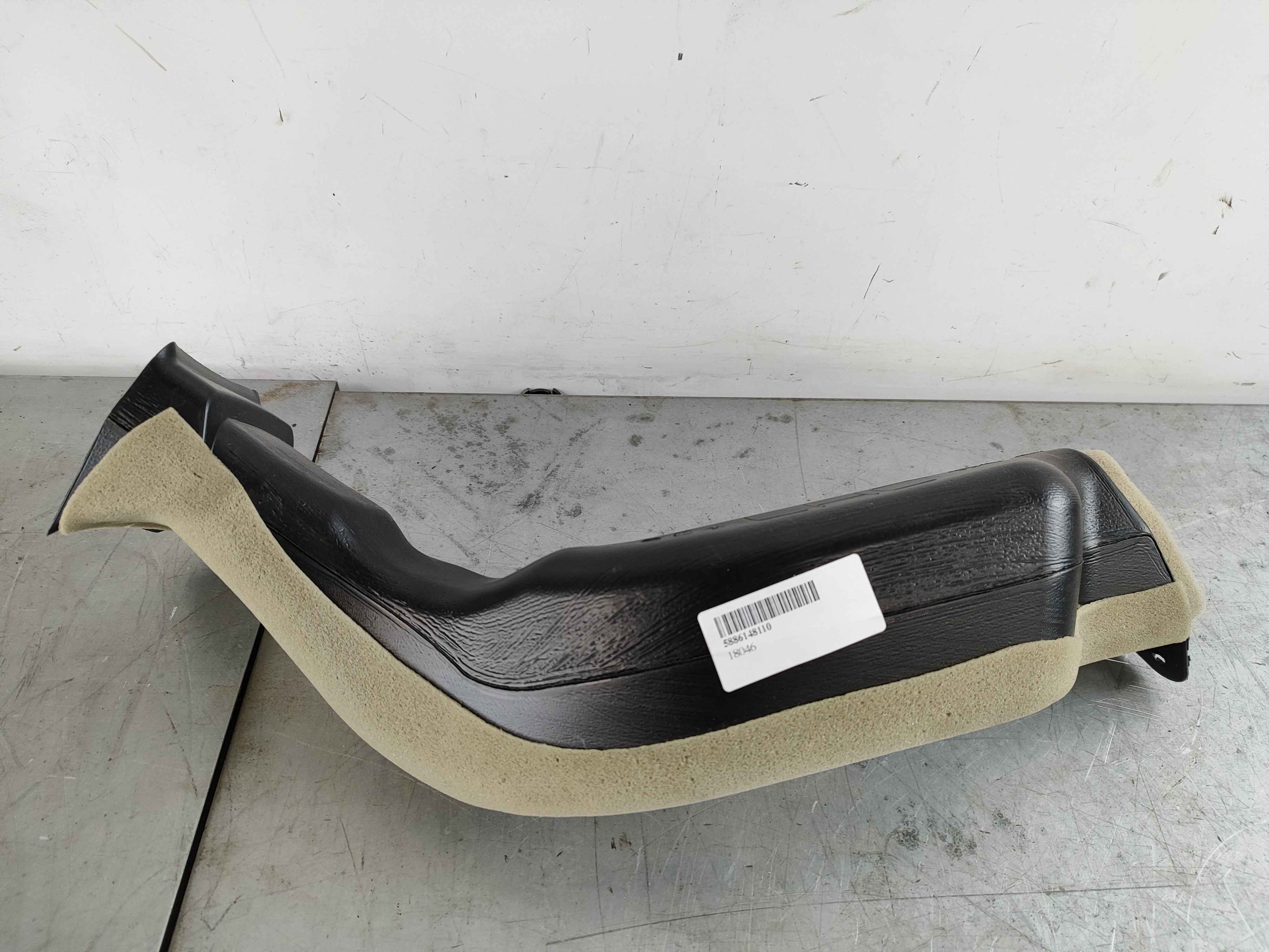 Toyota 5886148110