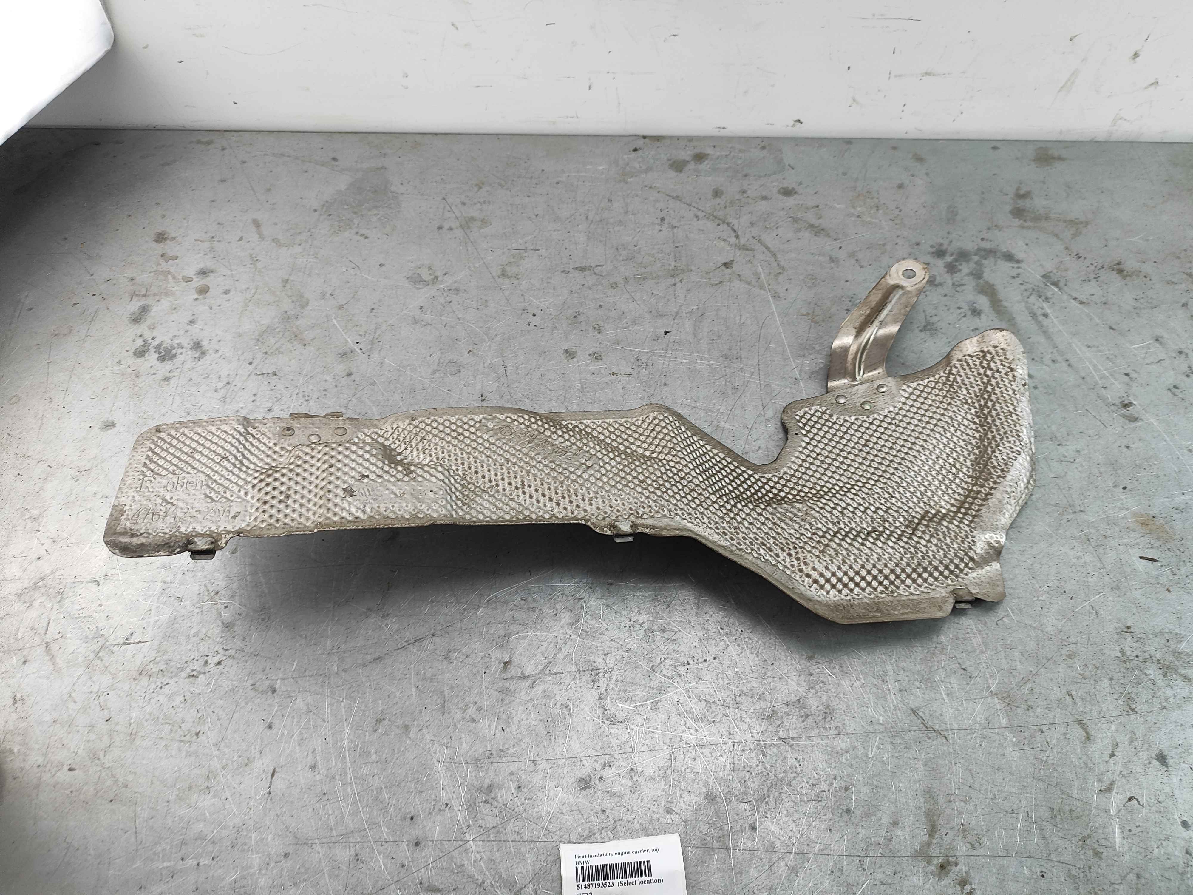 Heat insulation, engine carrier, top BMW
