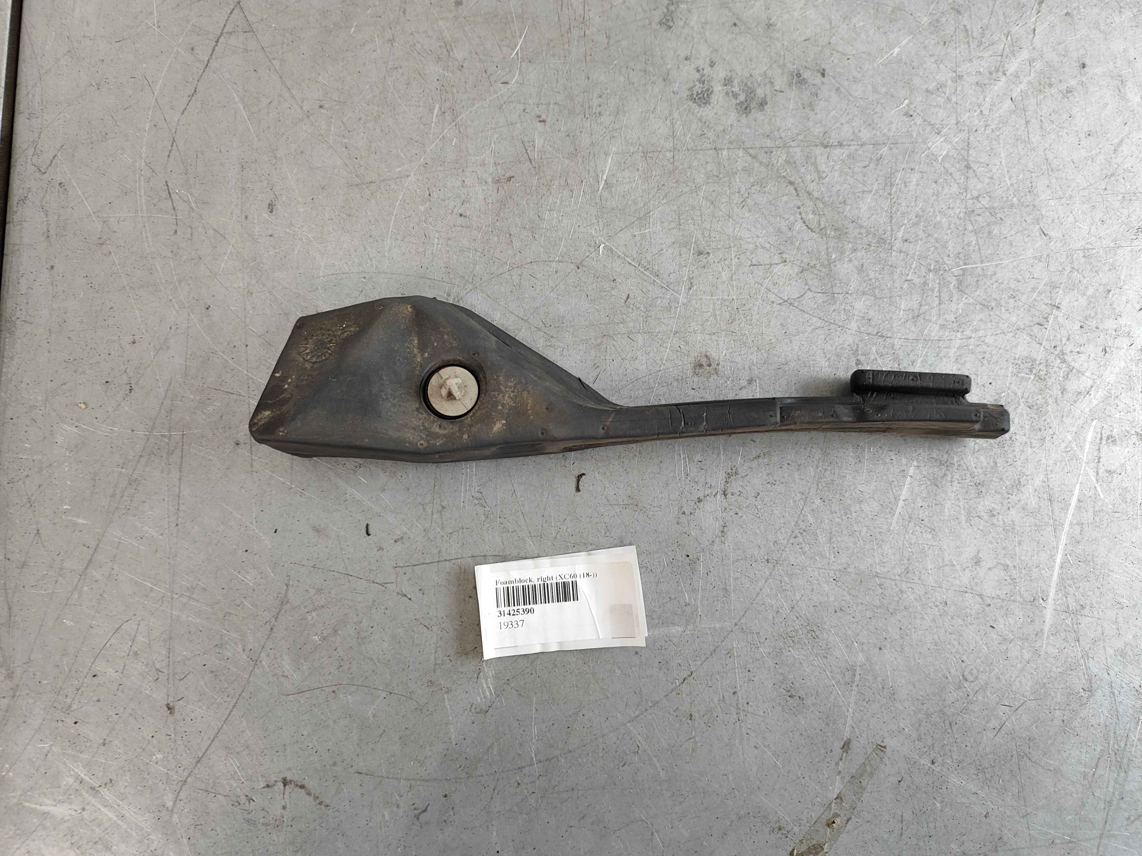 Foamblock, right (XC60 (18-))