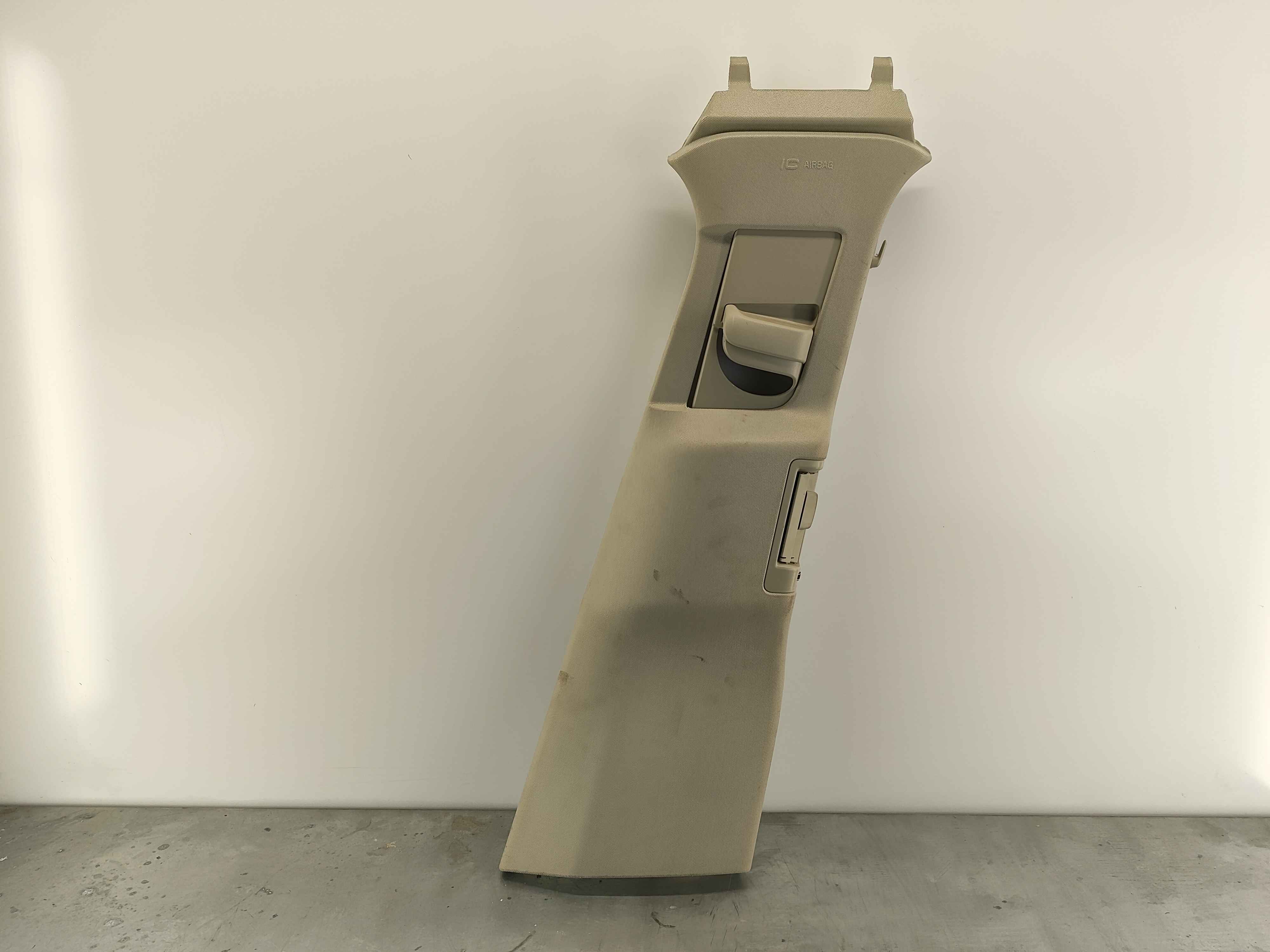 Panel CH 423567-836060 right Interior code: UXXX WXXX. upper B-pillar blonde