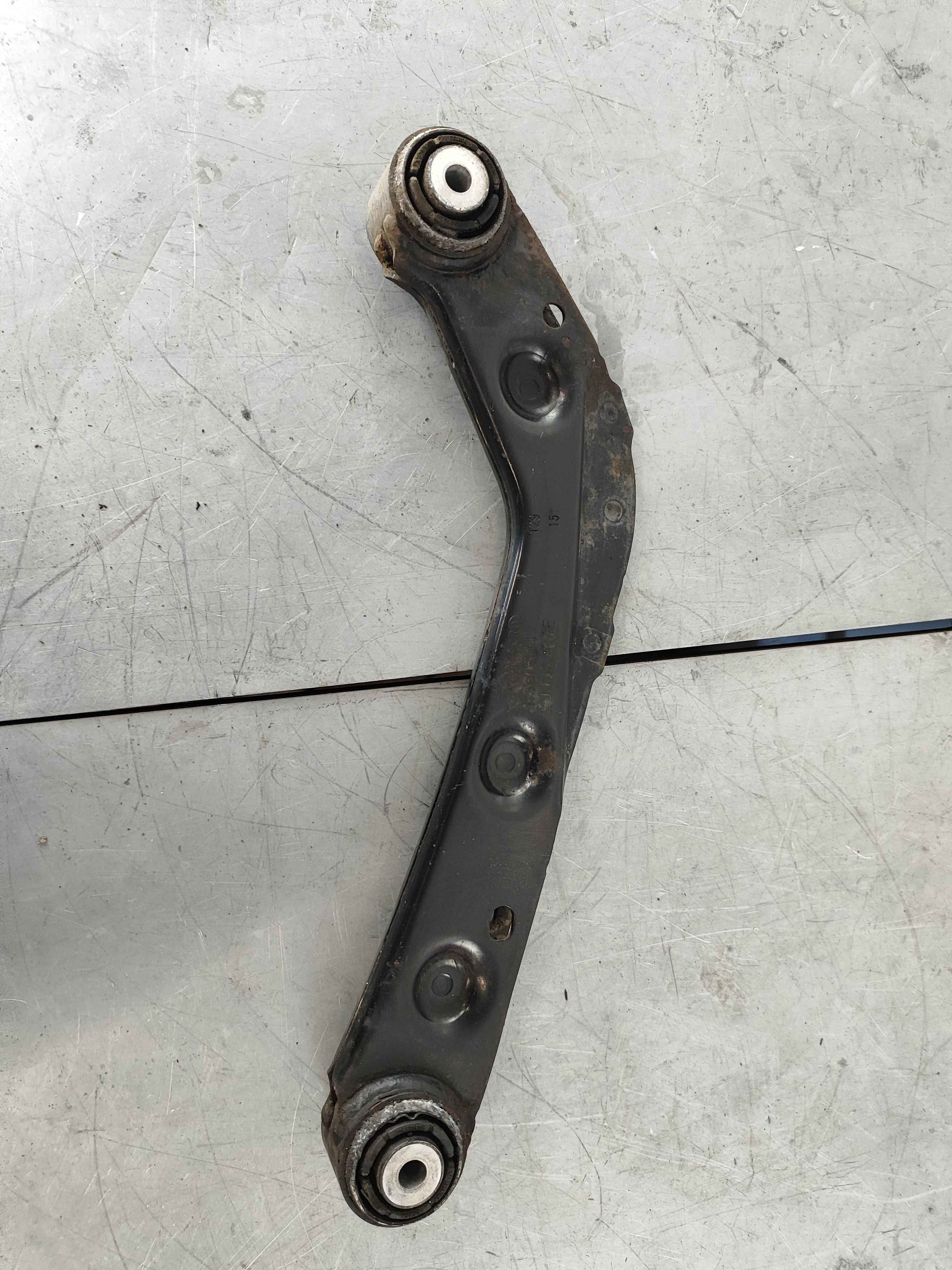 Control arm (XC90 (16-)|V90 Cross C.|XC60 (18-)|V60 Cross C. (19-) )