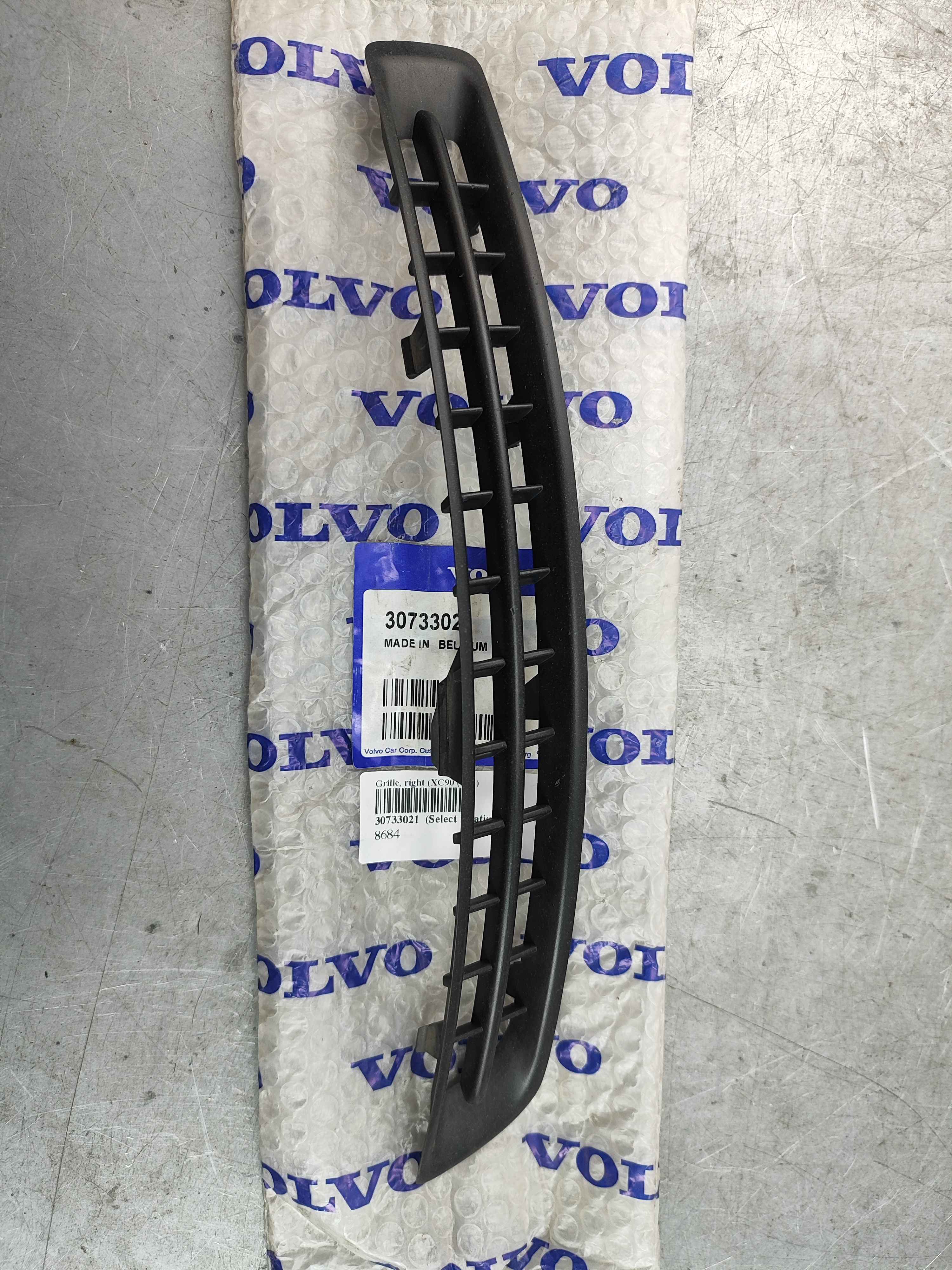 Grille, right (XC90 (03-))