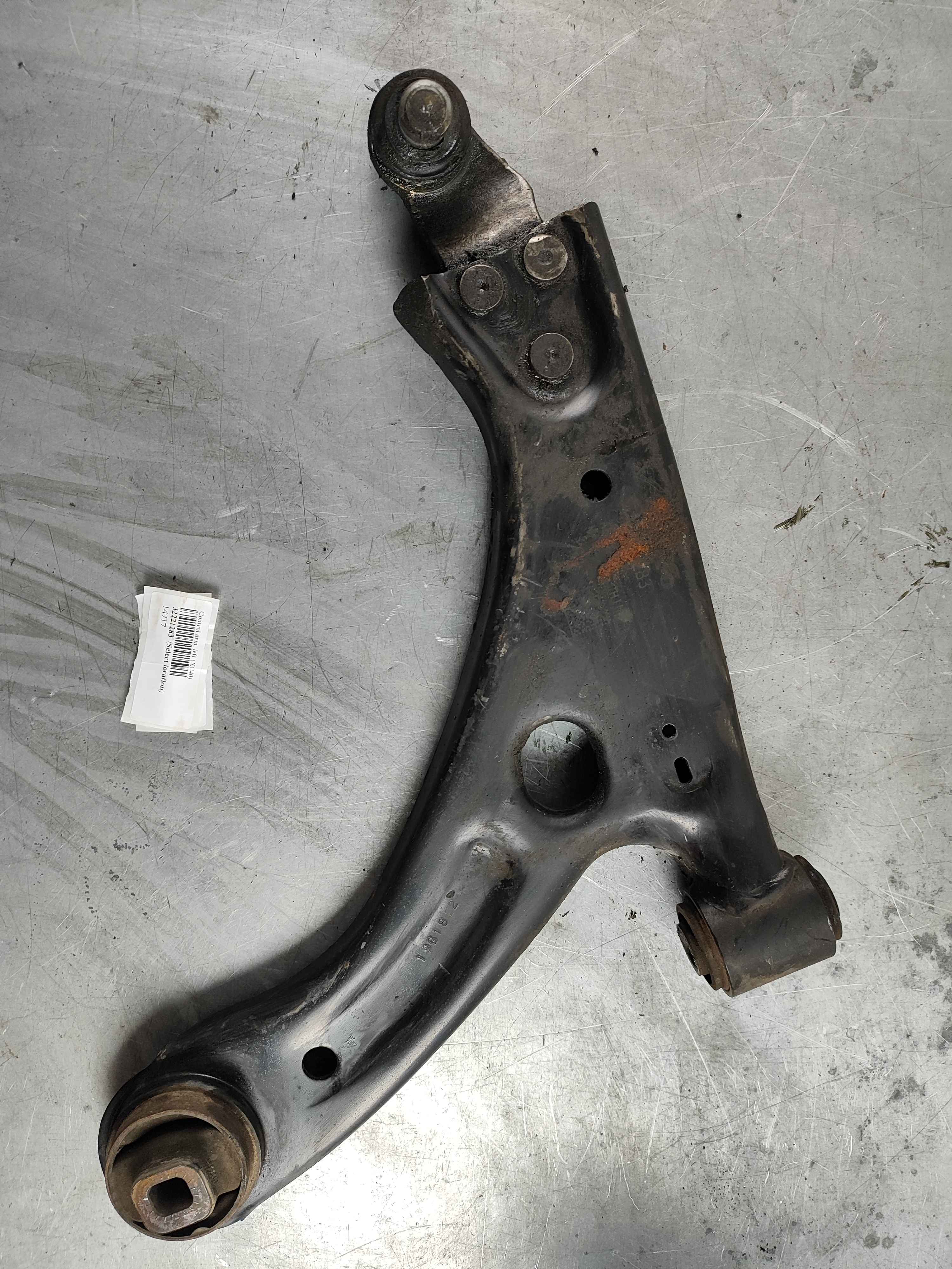 Control arm, left (XC40)