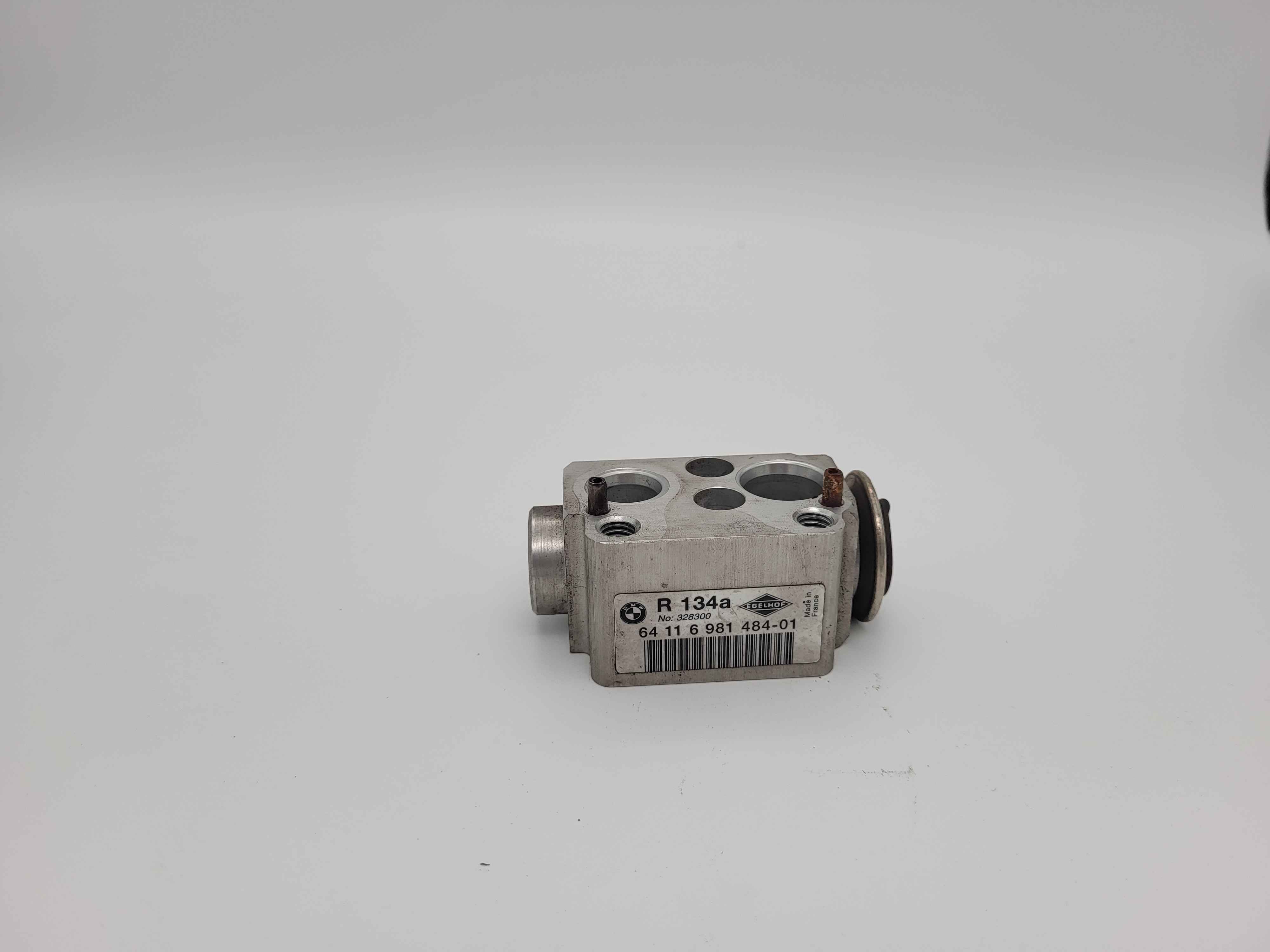 Expansion valve BMW