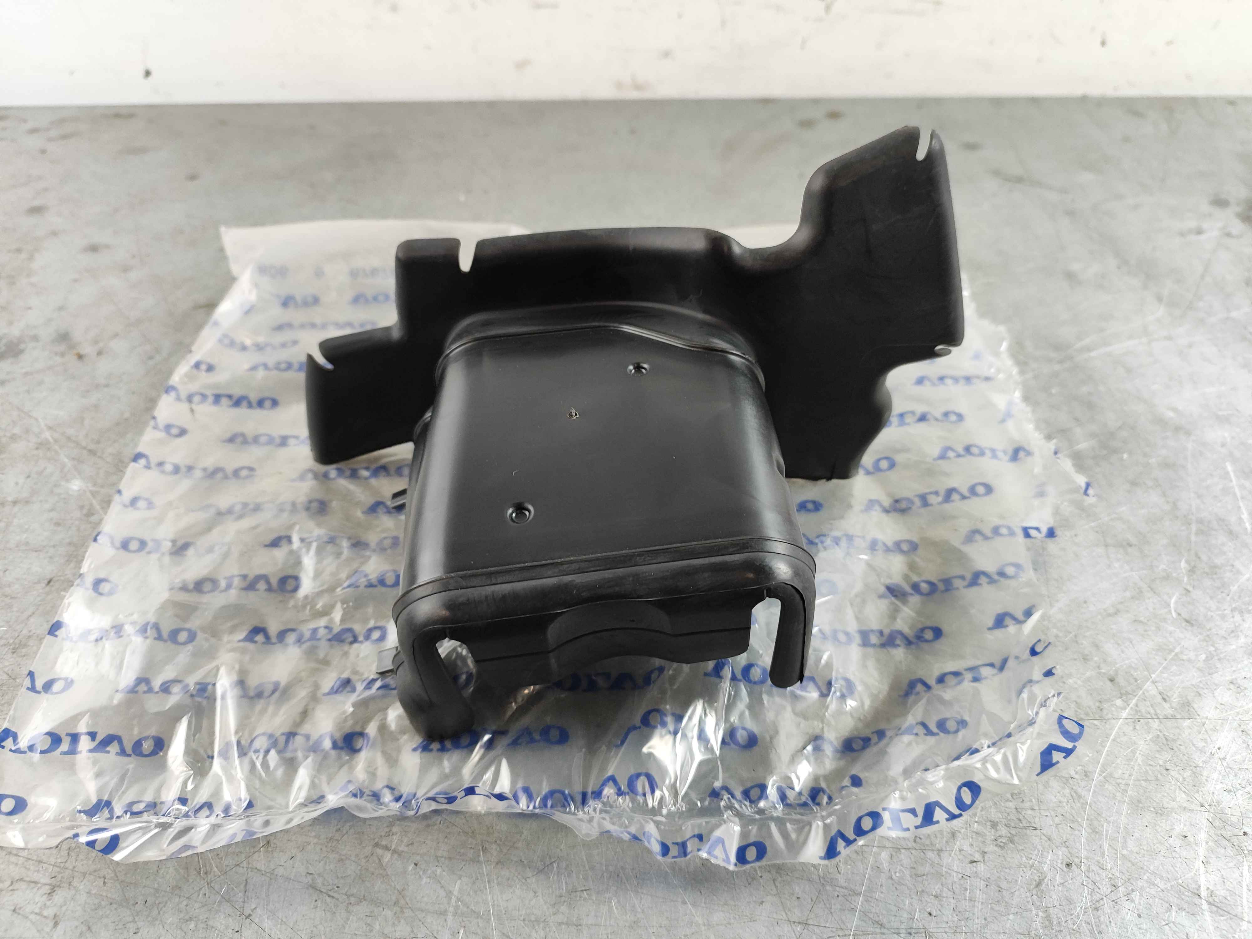 Sealing, front, right (XC60 (-17))